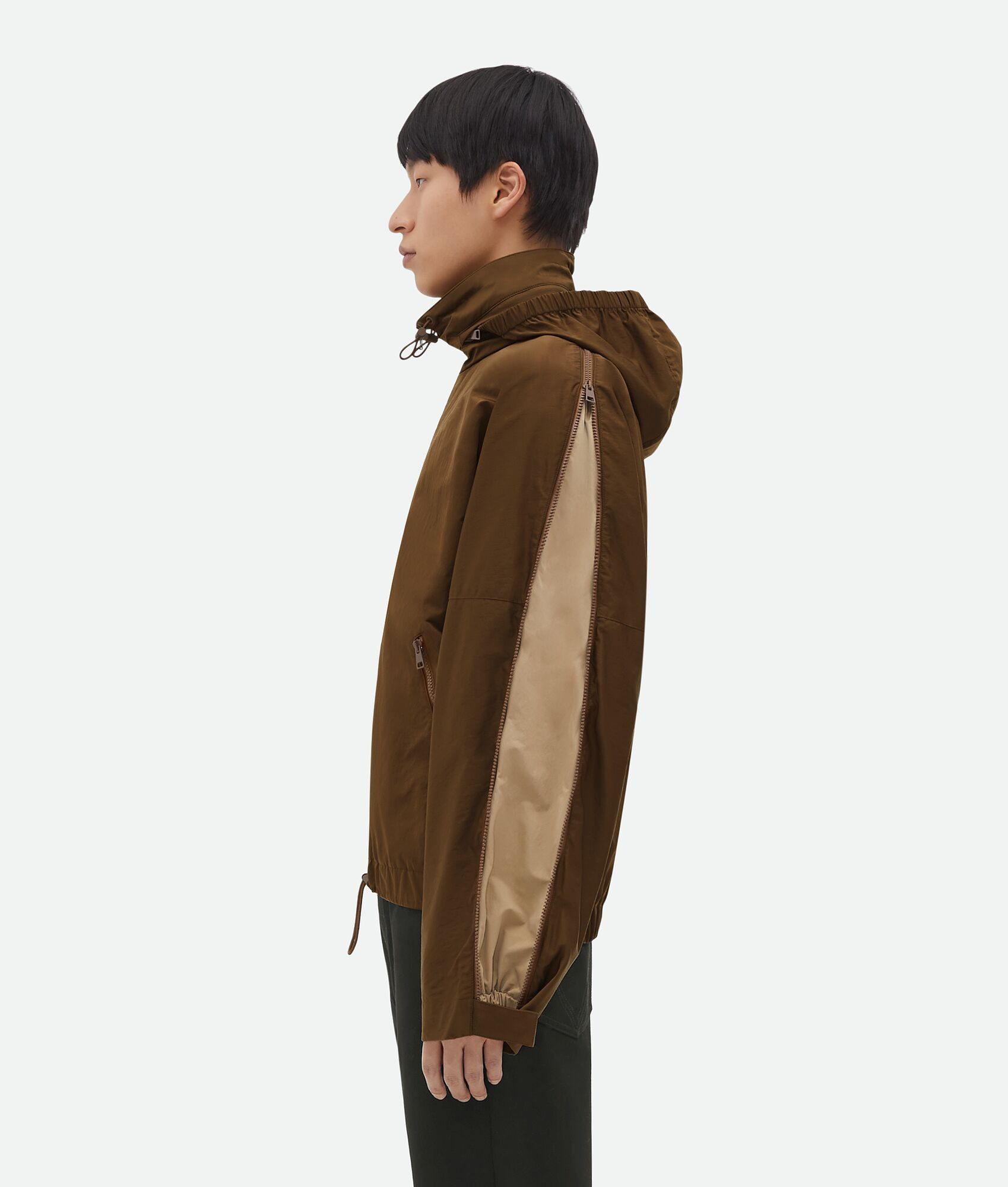 Bottega Veneta o1n1vont1224 Contrasting Zipper Tech Nylon Jacket in Brown Size US XS / EU 42 / 0 - 2 Thumbnail