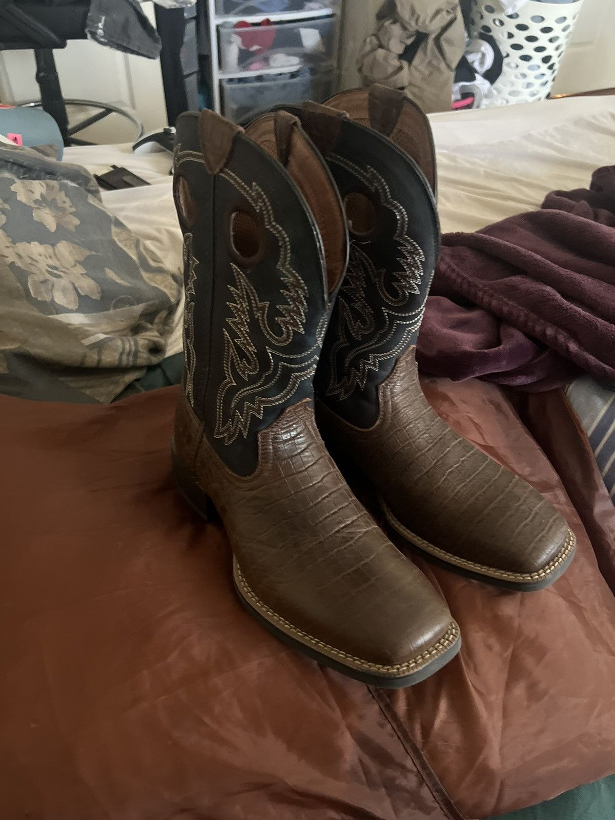 Ariat Ariat boots Size US 7 / EU 40 - 1 Thumbnail