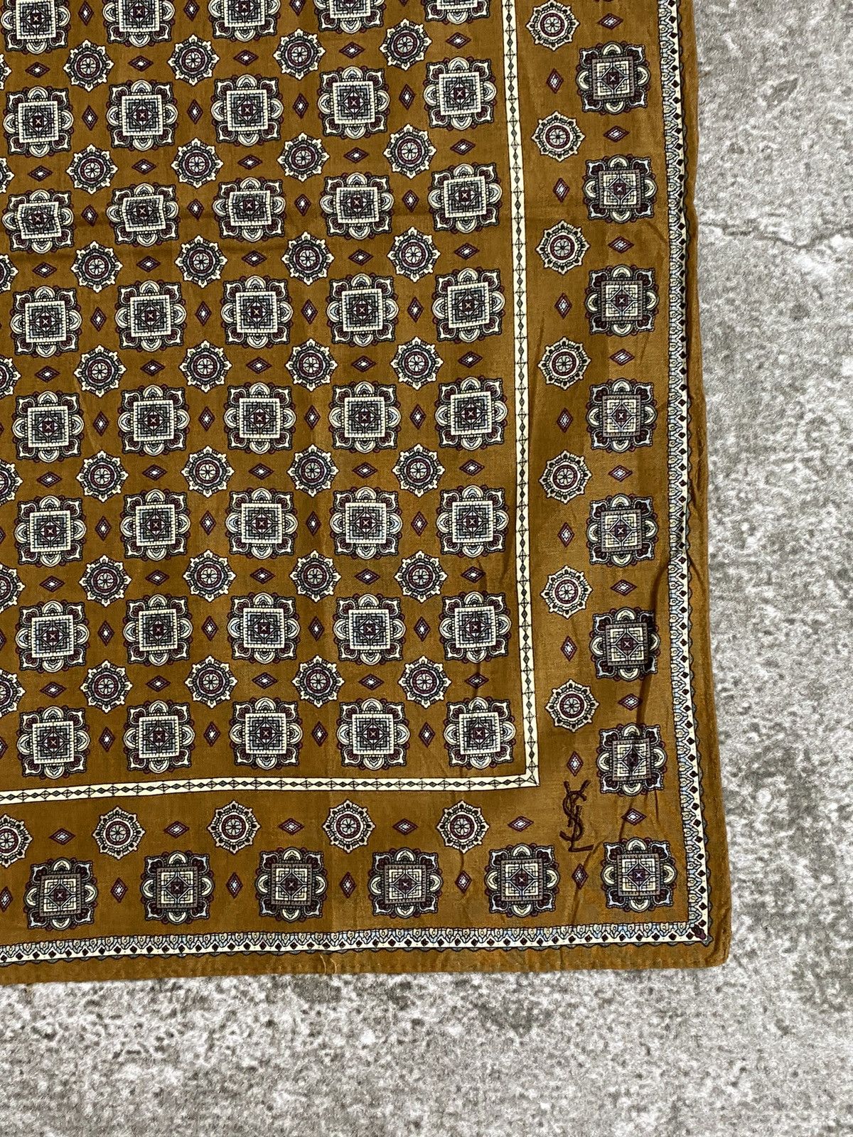 Yves Saint Laurent Yves saint laurent Handkerchief / Bandana / Neckerchief Size ONE SIZE - 6 Thumbnail