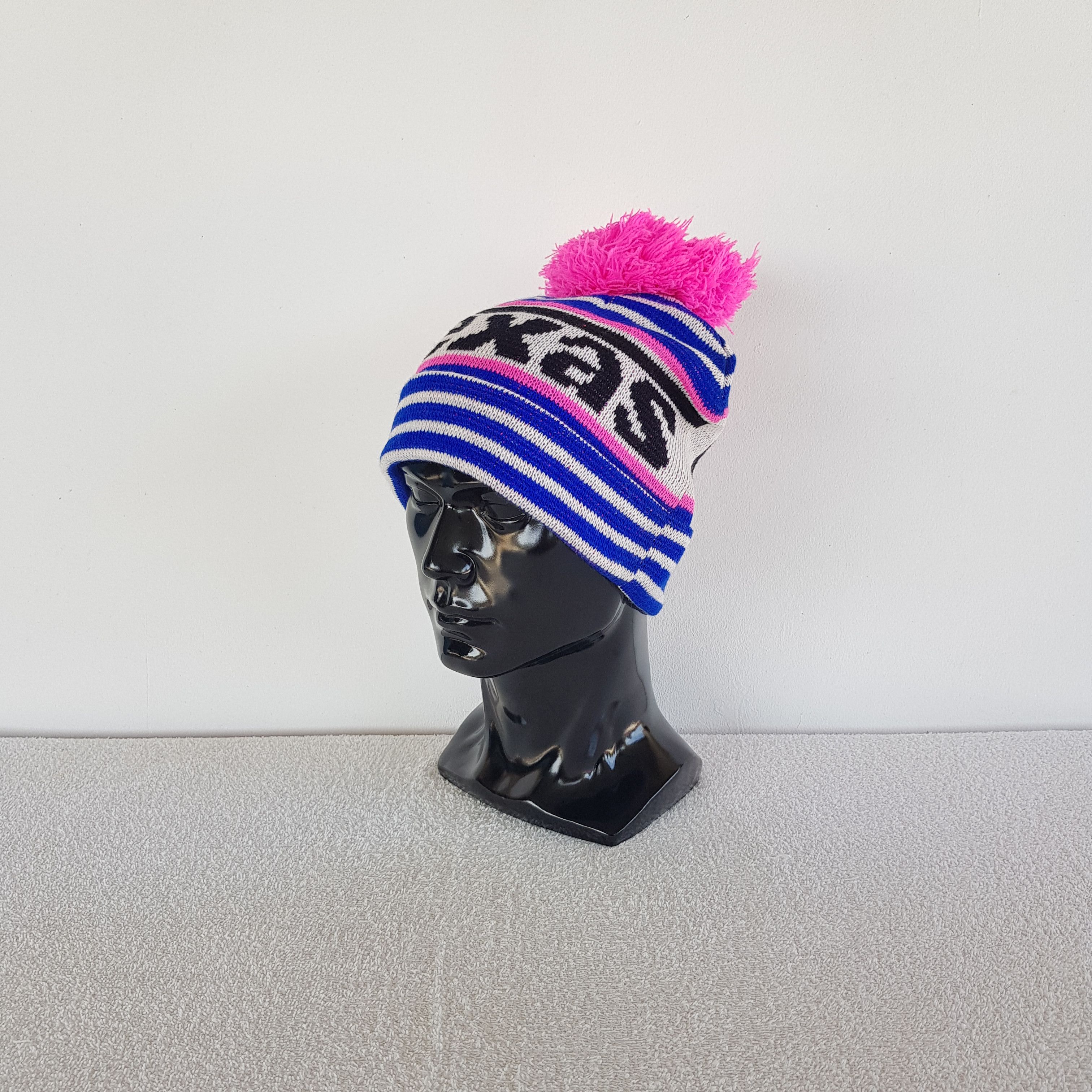 Japanese Brand NWT Vintage Texas Cute Beanie Pom Pom Snow Caps Ski Hats. Size ONE SIZE - 3 Thumbnail