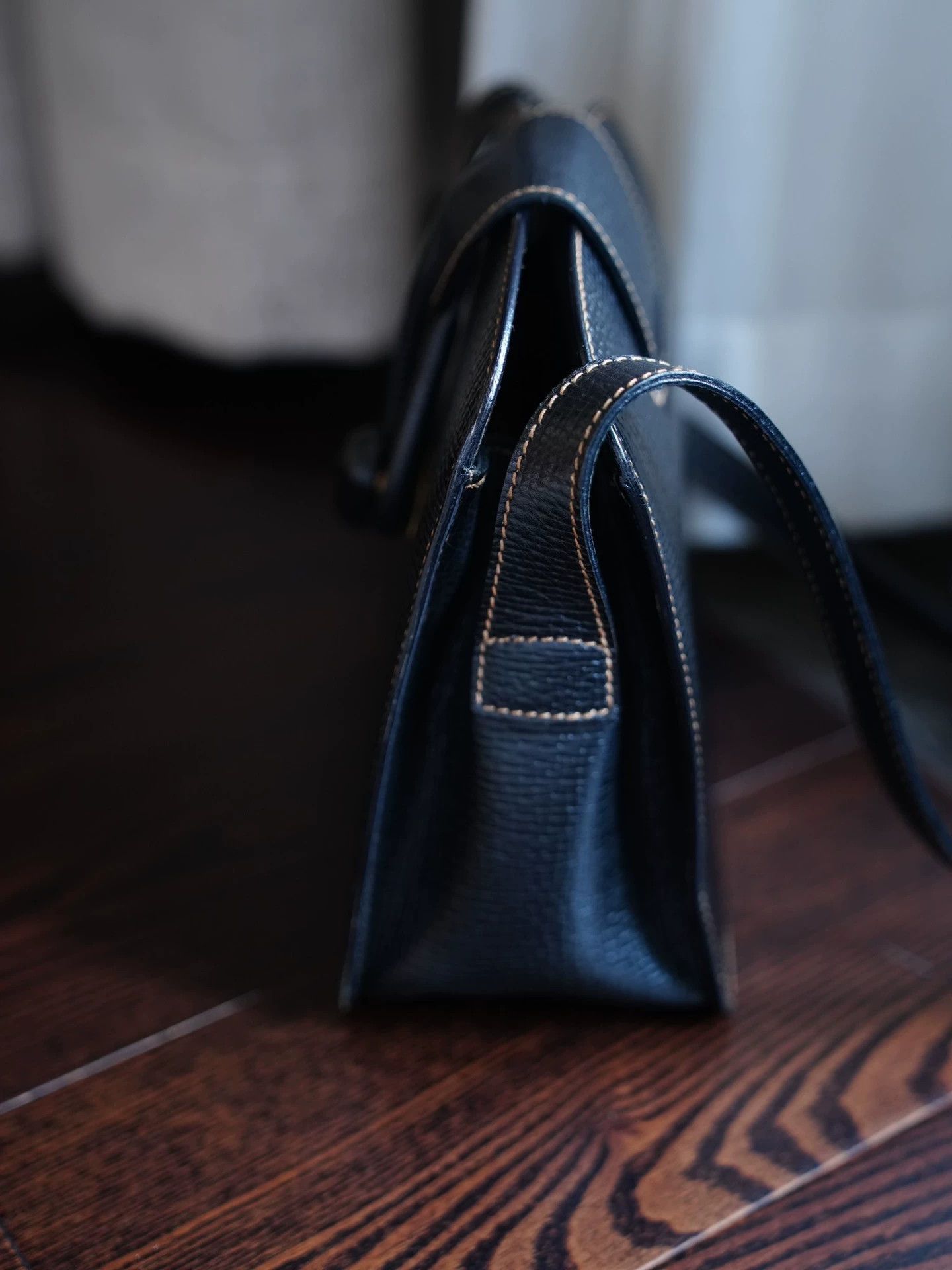 Loewe LOEWE Vintage Black & Gold Button Crossbody Bag Size ONE SIZE - 8 Thumbnail