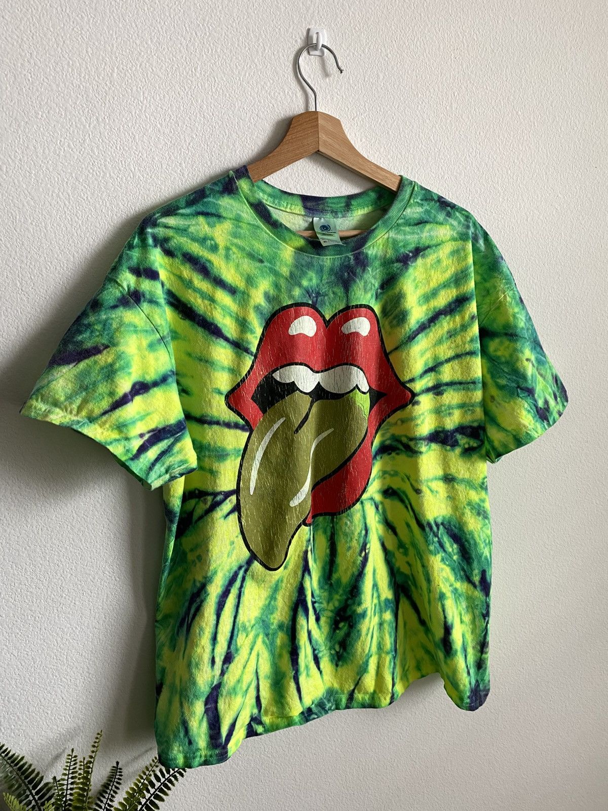 Band Tees Y2K Rolling Stones Tie Dye Band Tee Size US XL / EU 56 / 4 - 2 Thumbnail