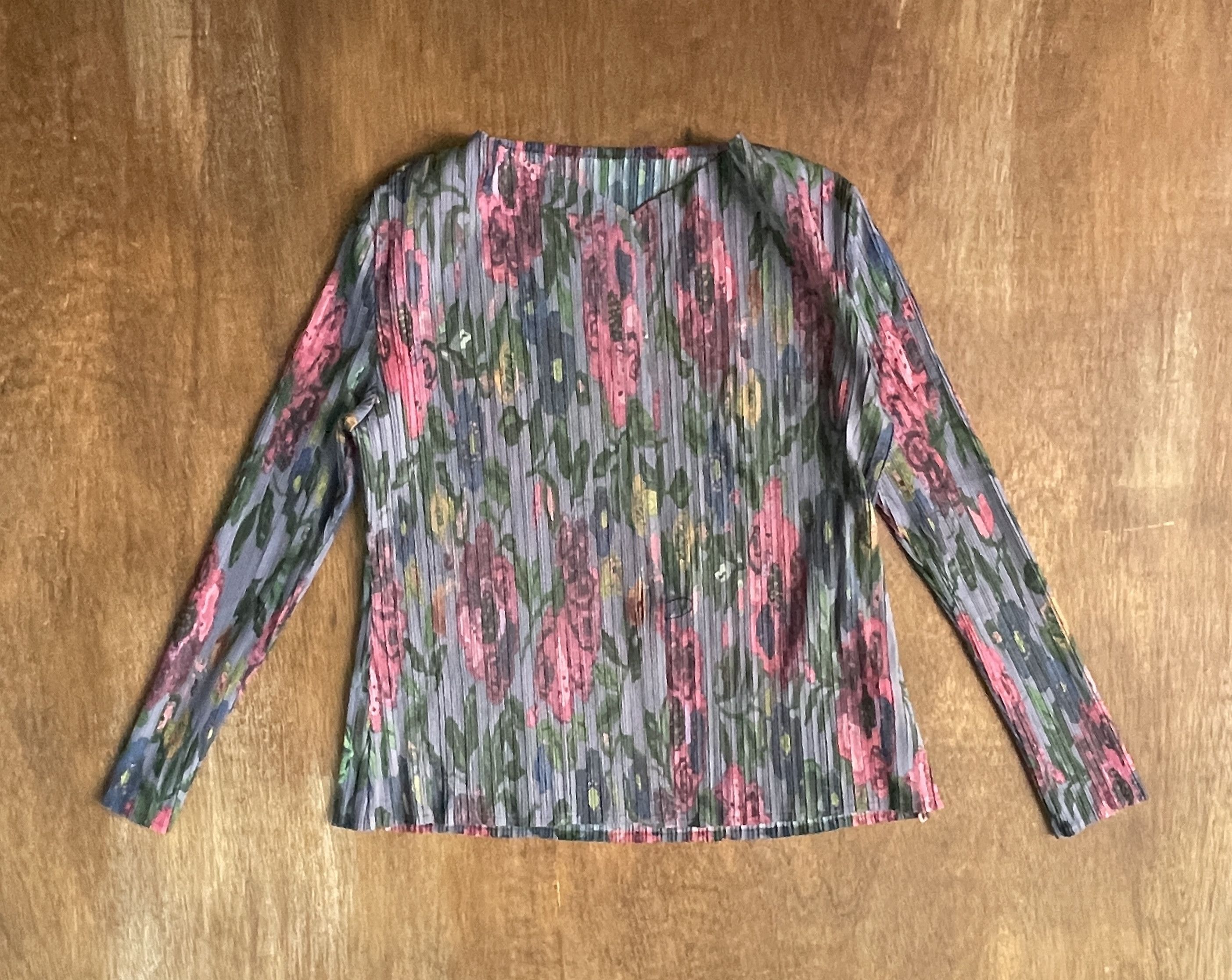 ISSEY MIYAKE Vintage Roses Pleats Please