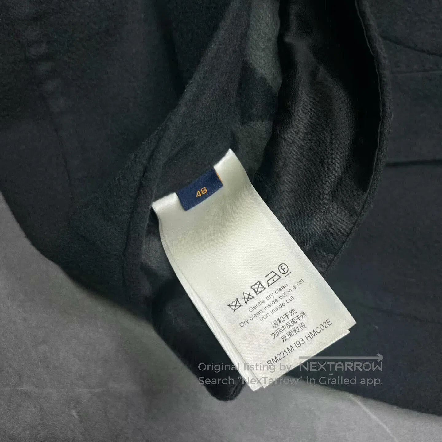 Louis Vuitton louis vuitton black wool coat size 48. Size US L / EU 52-54 / 3 - 5 Thumbnail