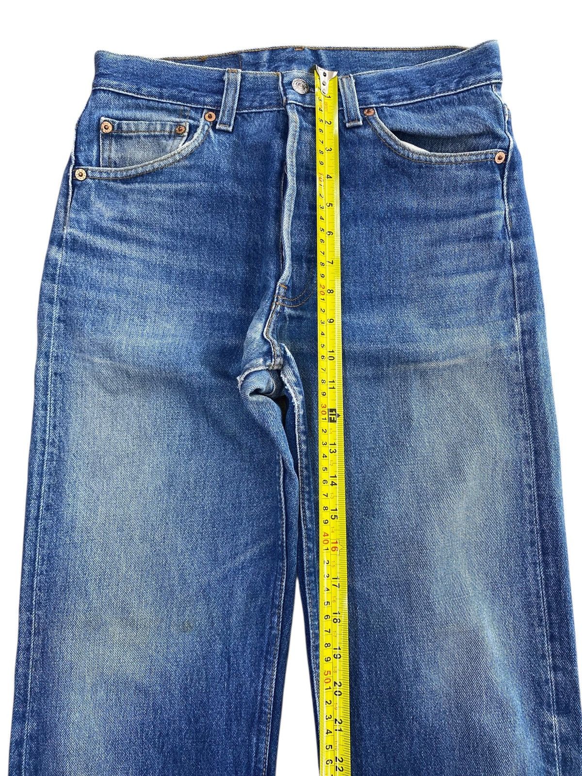 Levi's Vintage Levi’s Faded Blue Wash Style Loose Jeans Size US 28 / EU 44 - 6 Thumbnail