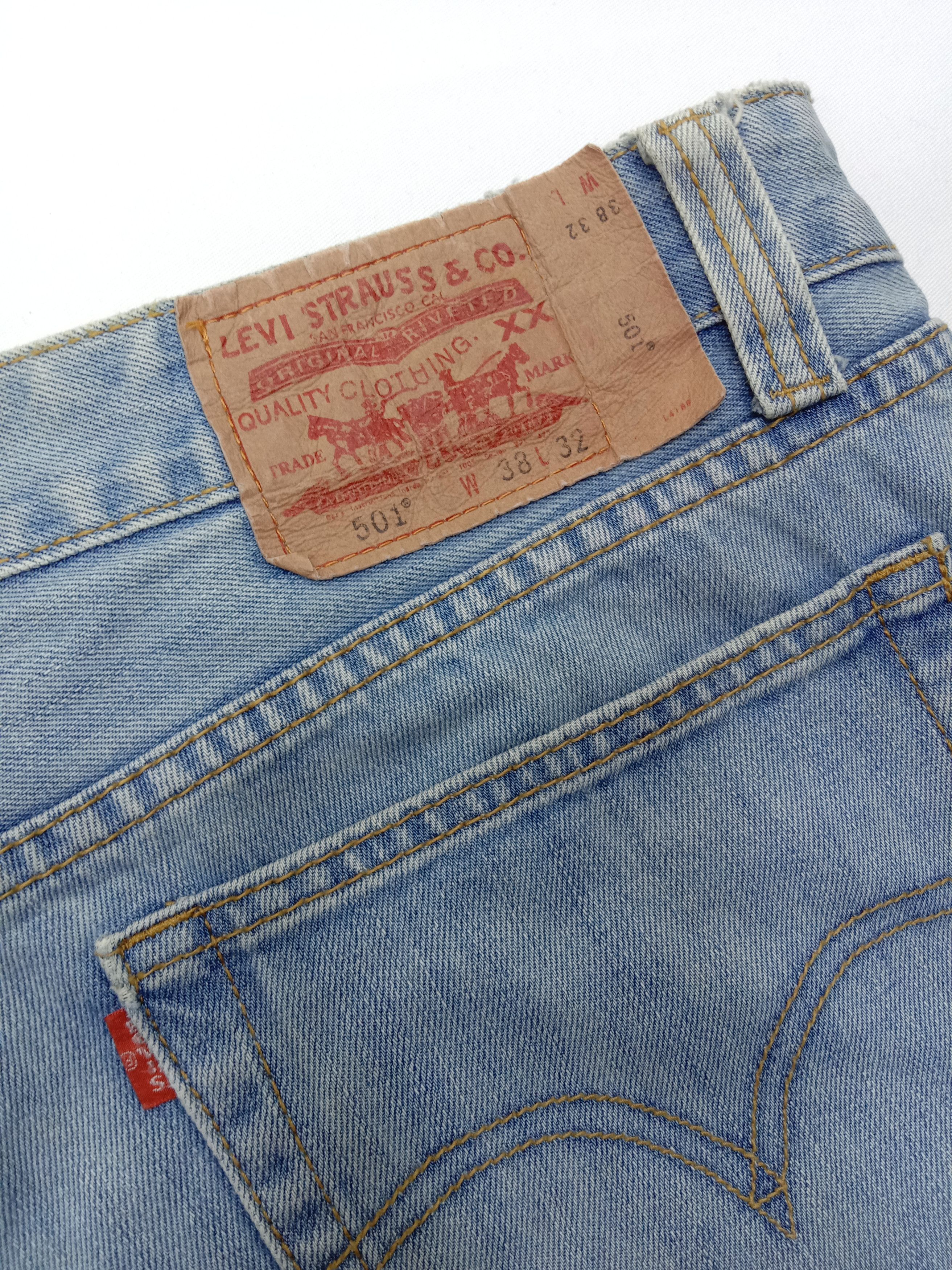 Levi's Vintage Levi's 501 Jeans Blue Wash Fly Buttons Denim Size US 37 - 12 Thumbnail