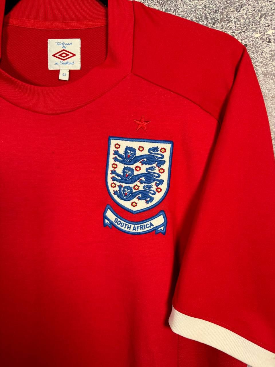Vintage England National Team 2020 Umbro Soccer Jersey Size US L / EU 52-54 / 3 - 9 Thumbnail