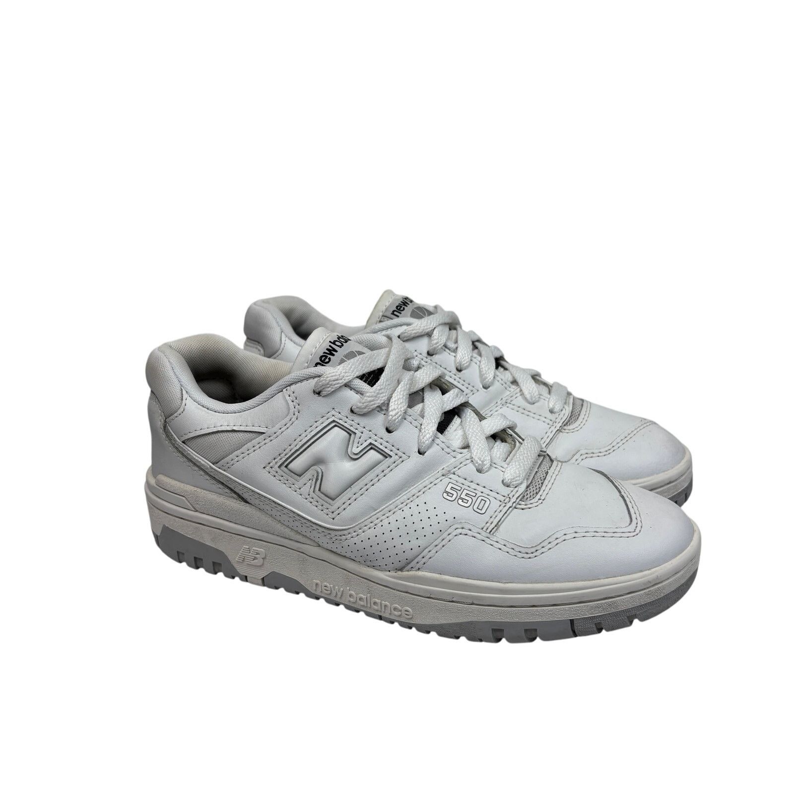 New Balance New Balance BB550 White Sneakers Shoes Unisex W's 7 M's 5.5 Size US 5.5 / EU 38 - 1 Thumbnail