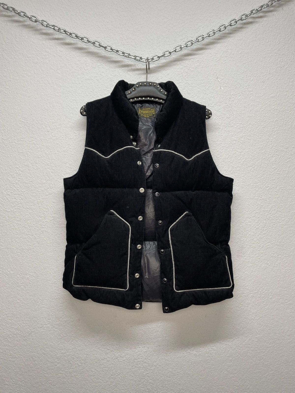 Vintage Vintage Stooge&Co 'Born To Raise Hell' Corduroy Puffer Vest Size US M / EU 48-50 / 2 - 3 Thumbnail