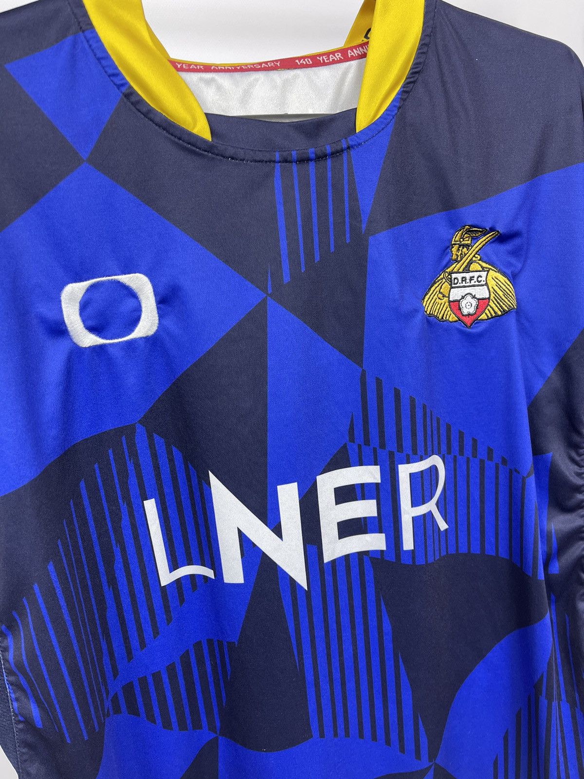 Nike Doncaster Rovers 140 Anniversary 2019 - 2020 jersey size L Size US L / EU 52-54 / 3 - 3 Thumbnail