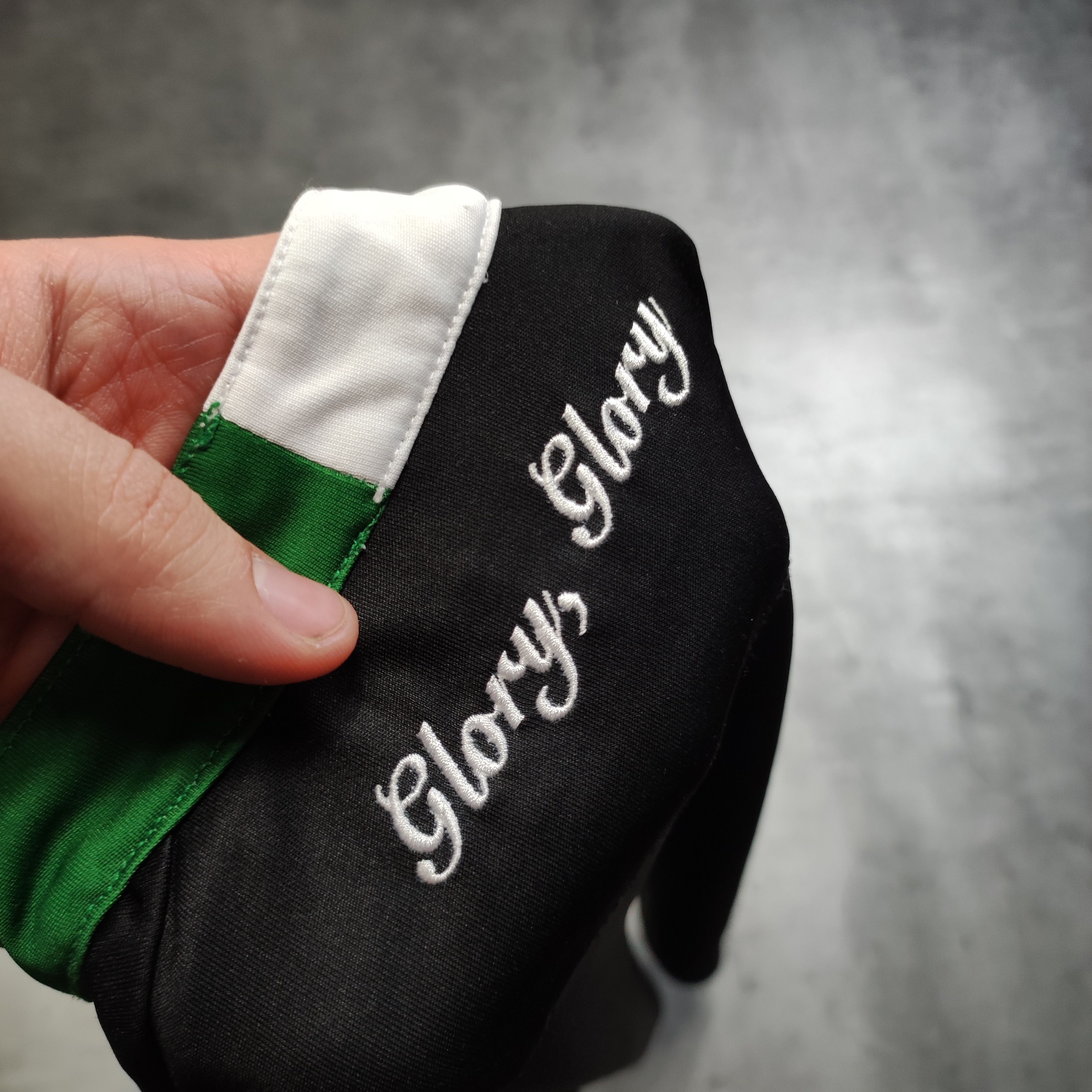 Vintage RARE Scottlish League Hibernian Edinburgh Macron Jersey Size US L / EU 52-54 / 3 - 8 Thumbnail