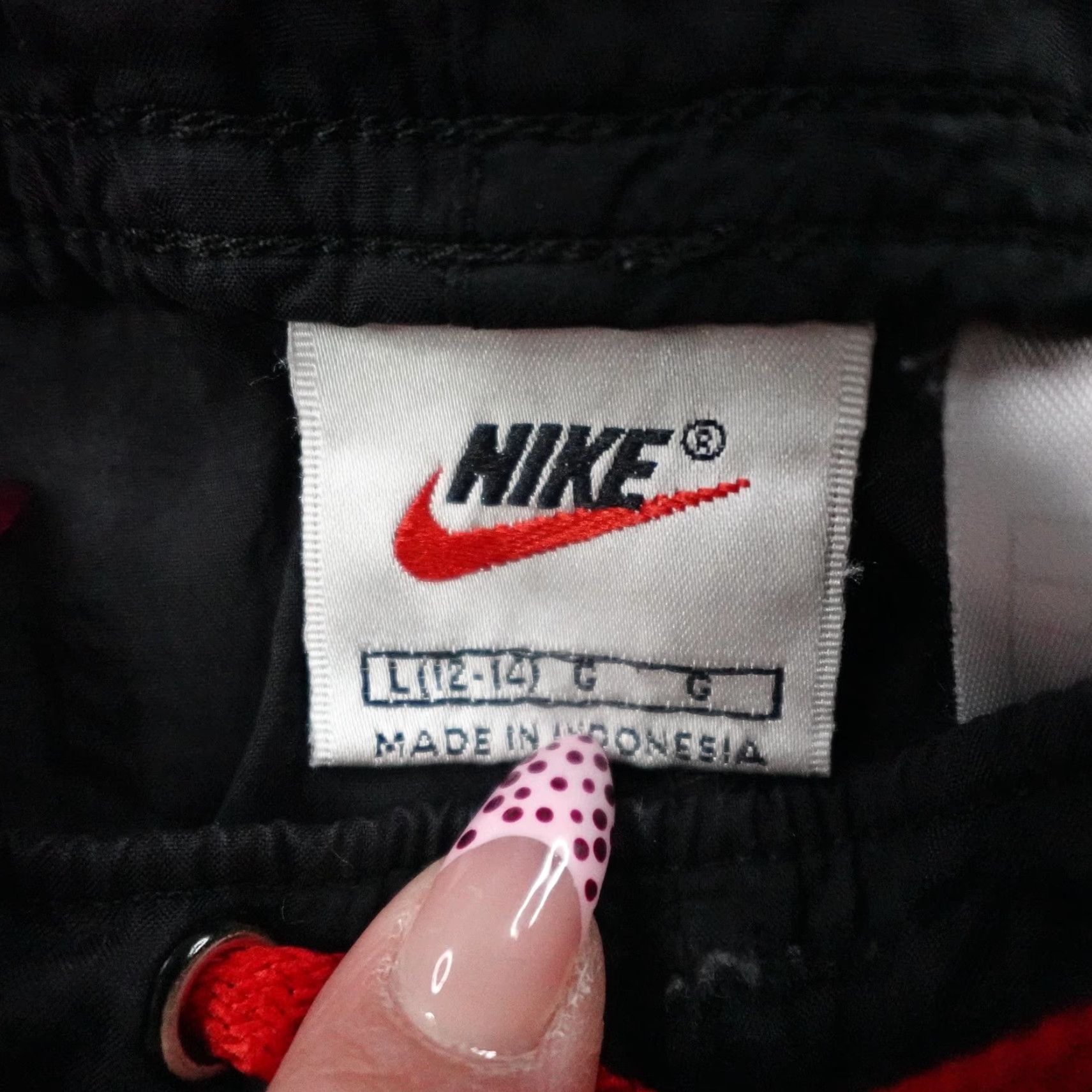 Nike VINTAGE Nike Shorts Womens L Black Windbreaker Athletic Workout Gym Running Size 36" / US 14 / IT 50 - 7 Thumbnail