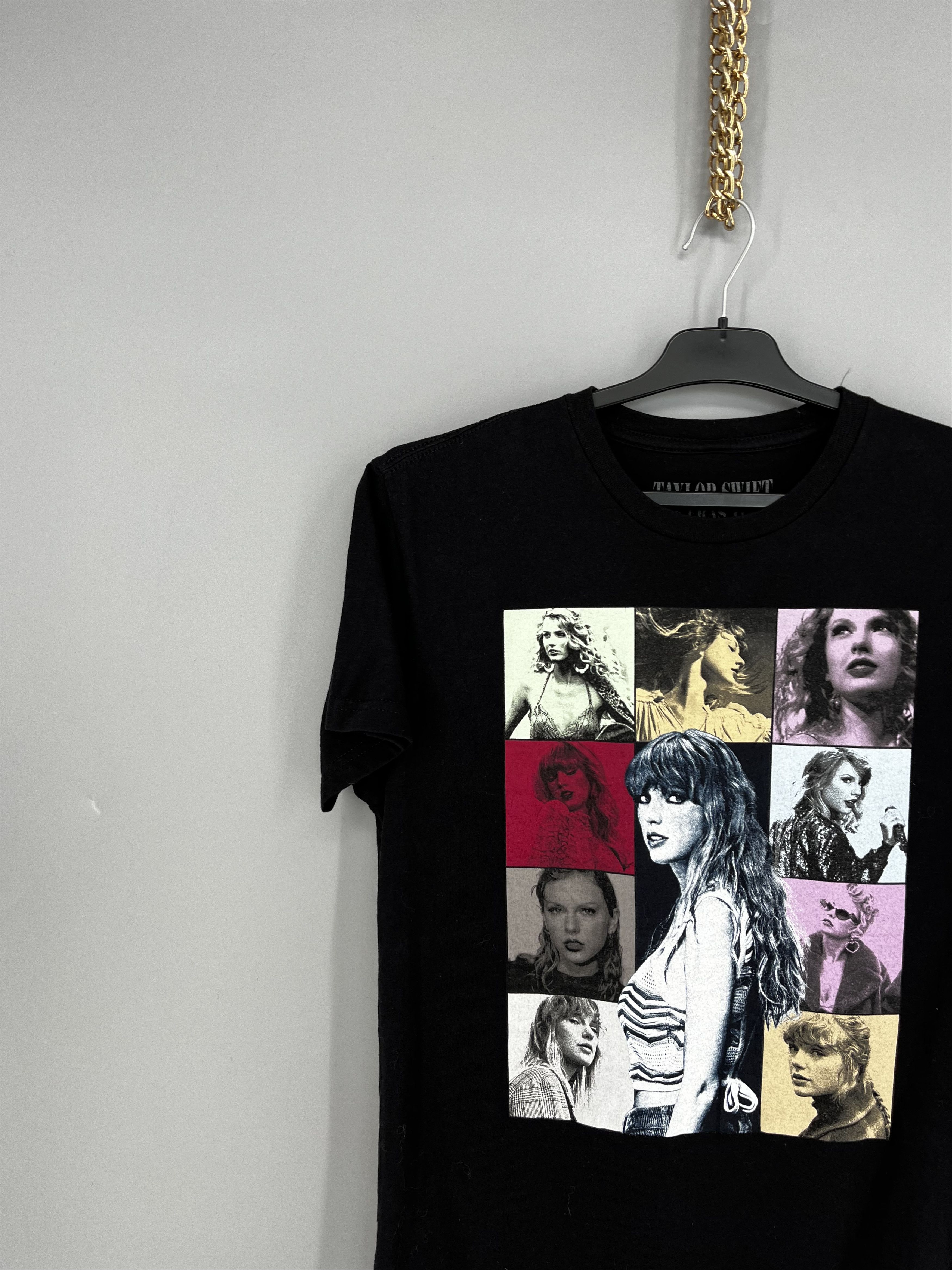 Band Tees Taylor Swift Reputation Stadium Tour T-Shirt Size S Size US S / EU 44-46 / 1 - 4 Thumbnail