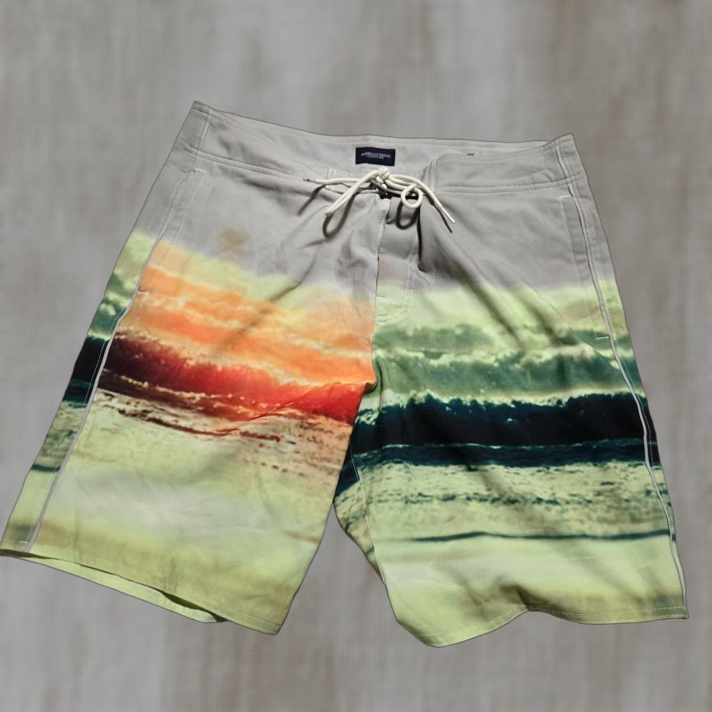 American Eagle Outfitters American Eagle Outfitters Swim Trunks Men's L Multicolor Patriotic Flag Drawstring Elastic Waist Pockets Size US 33 - 1 Thumbnail
