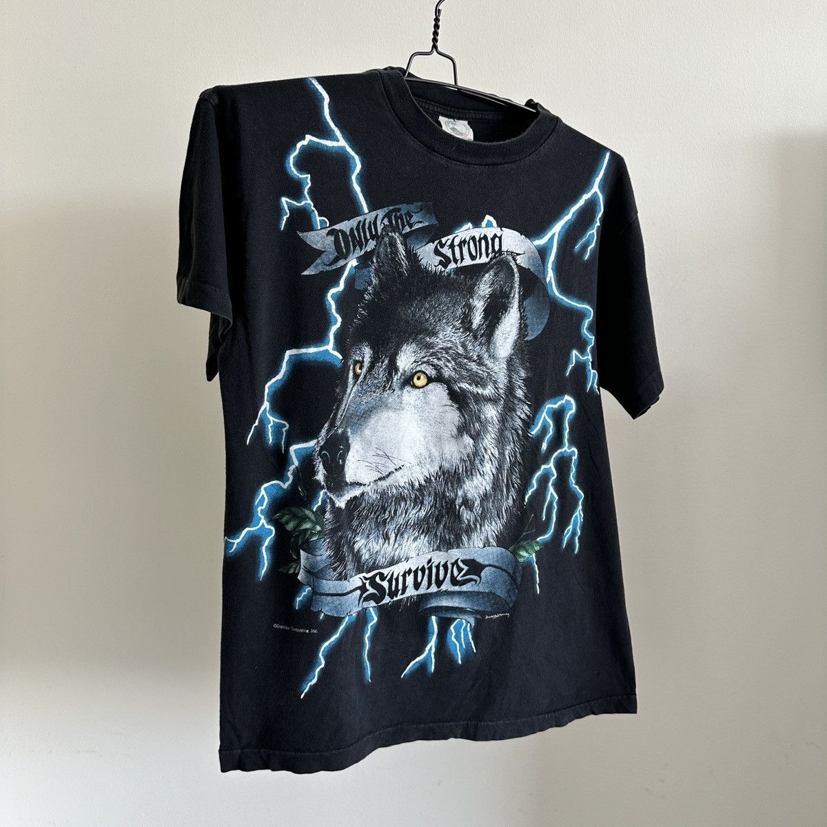 Vintage Vintage American Thunder Wolf T-Shirt Size L Size US L / EU 52-54 / 3 - 1 Thumbnail