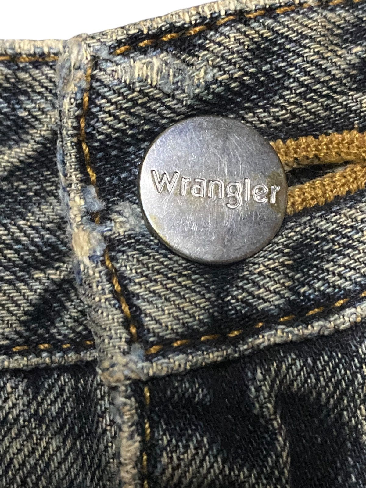 Wrangler Wrangler Authentic Western geams Distressed Loose Jeans Size US 30 / EU 46 - 16 Thumbnail