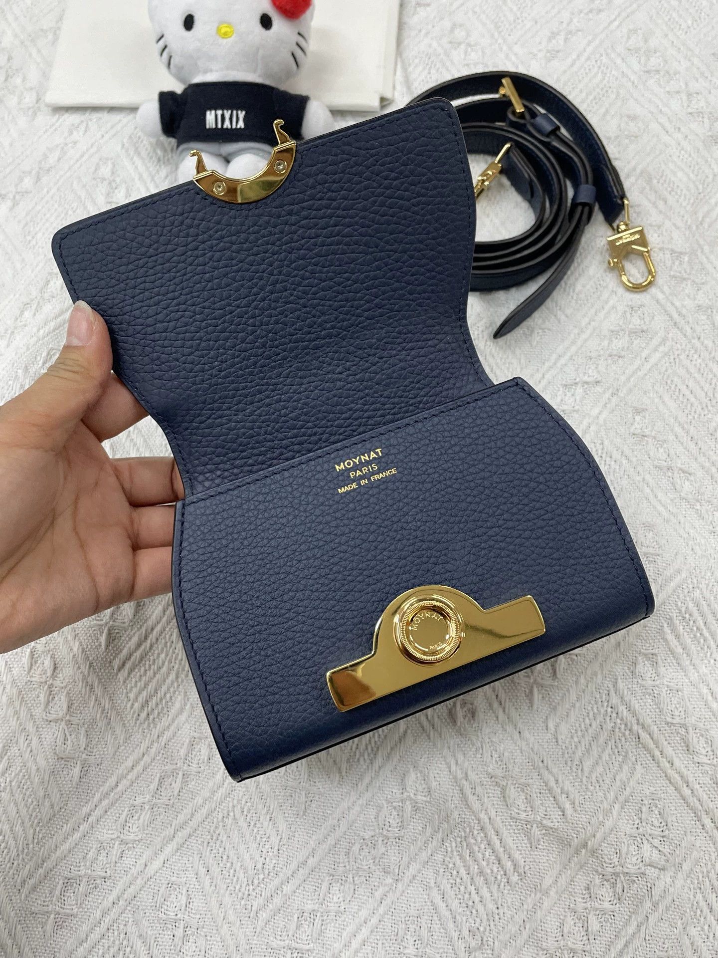 Moynat Moynat nano rejane navy gold clasp crossbody/tote strap Size ONE SIZE - 4 Thumbnail