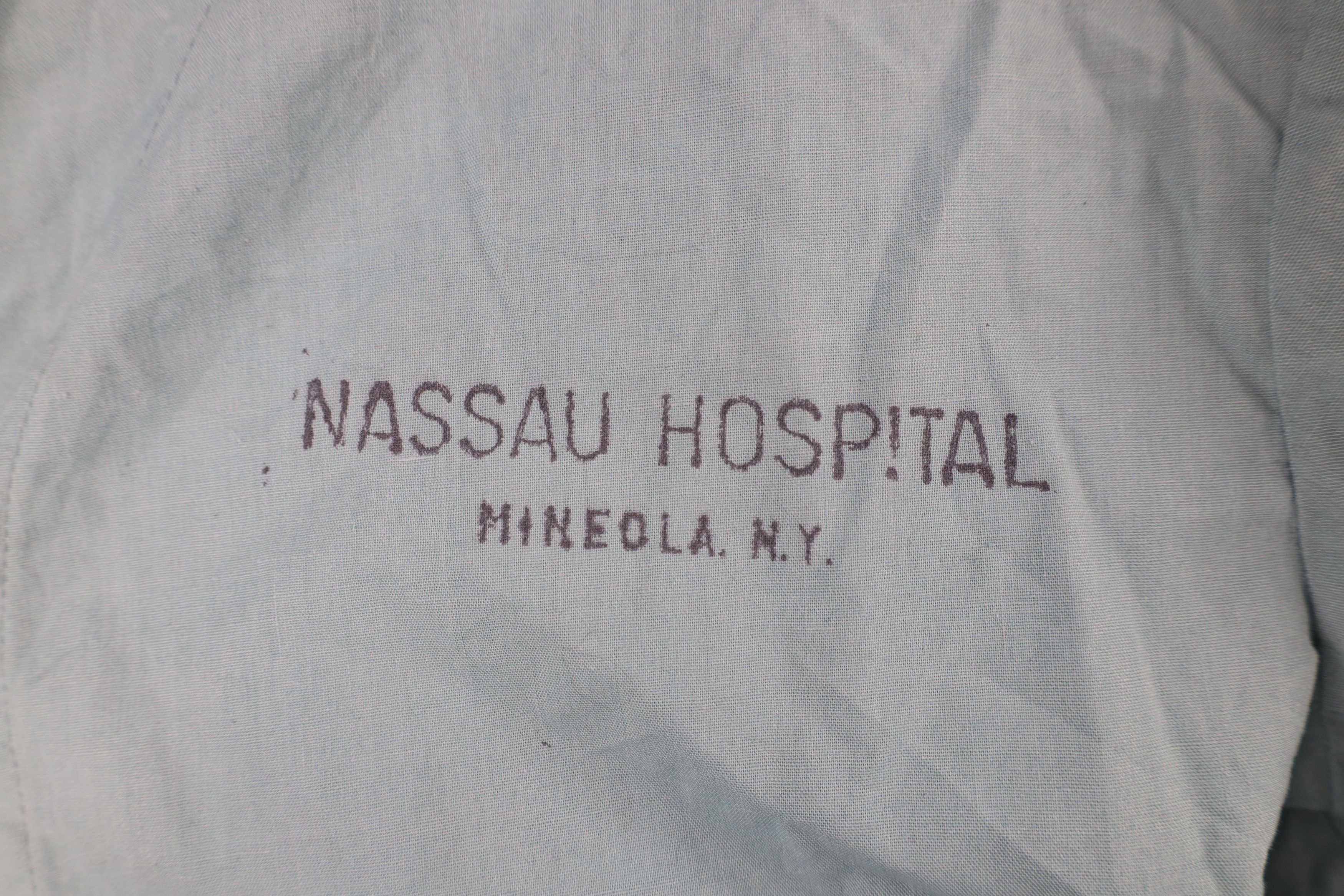 Vintage Vintage 60s Nassau Hospital New York Doctor Scrubs Shirt USA Size US L / EU 52-54 / 3 - 4 Thumbnail