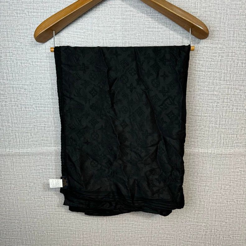 Louis Vuitton Dark grain full print long scarf