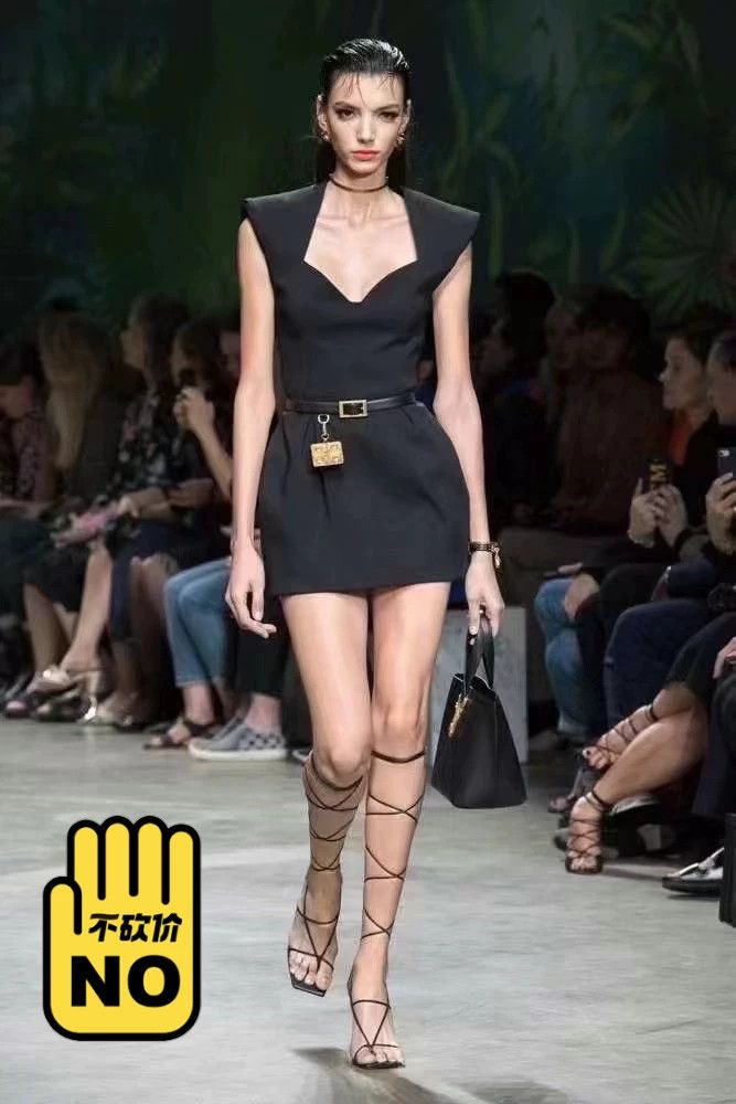 Versace Versace Black dress Size S / US 4 / IT 40 - 1 Thumbnail