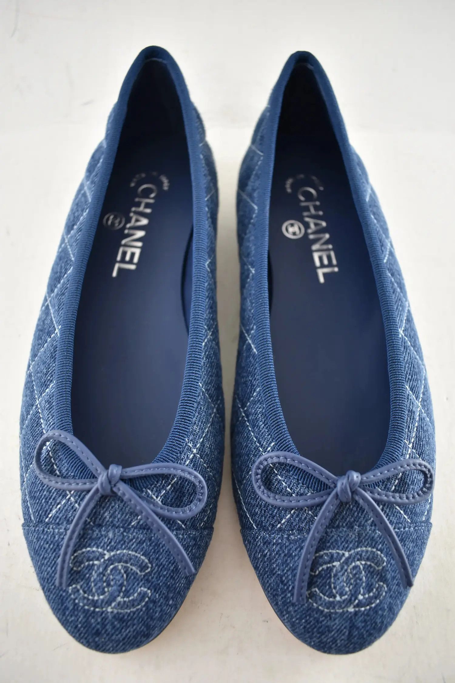 Chanel os11x0526 Denim Quilted CC Logo Ballet Ballerina Flats Blue Size US 12 / IT 42 - 4 Thumbnail