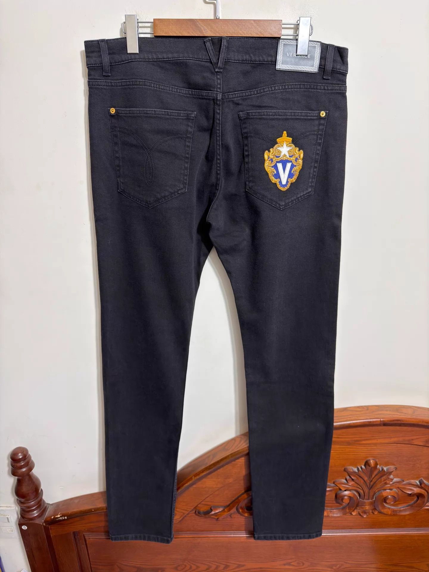 Versace Versace V Logo Embroidered Slim Black/Gray Jeans 37 Size US 37 - 2 Thumbnail
