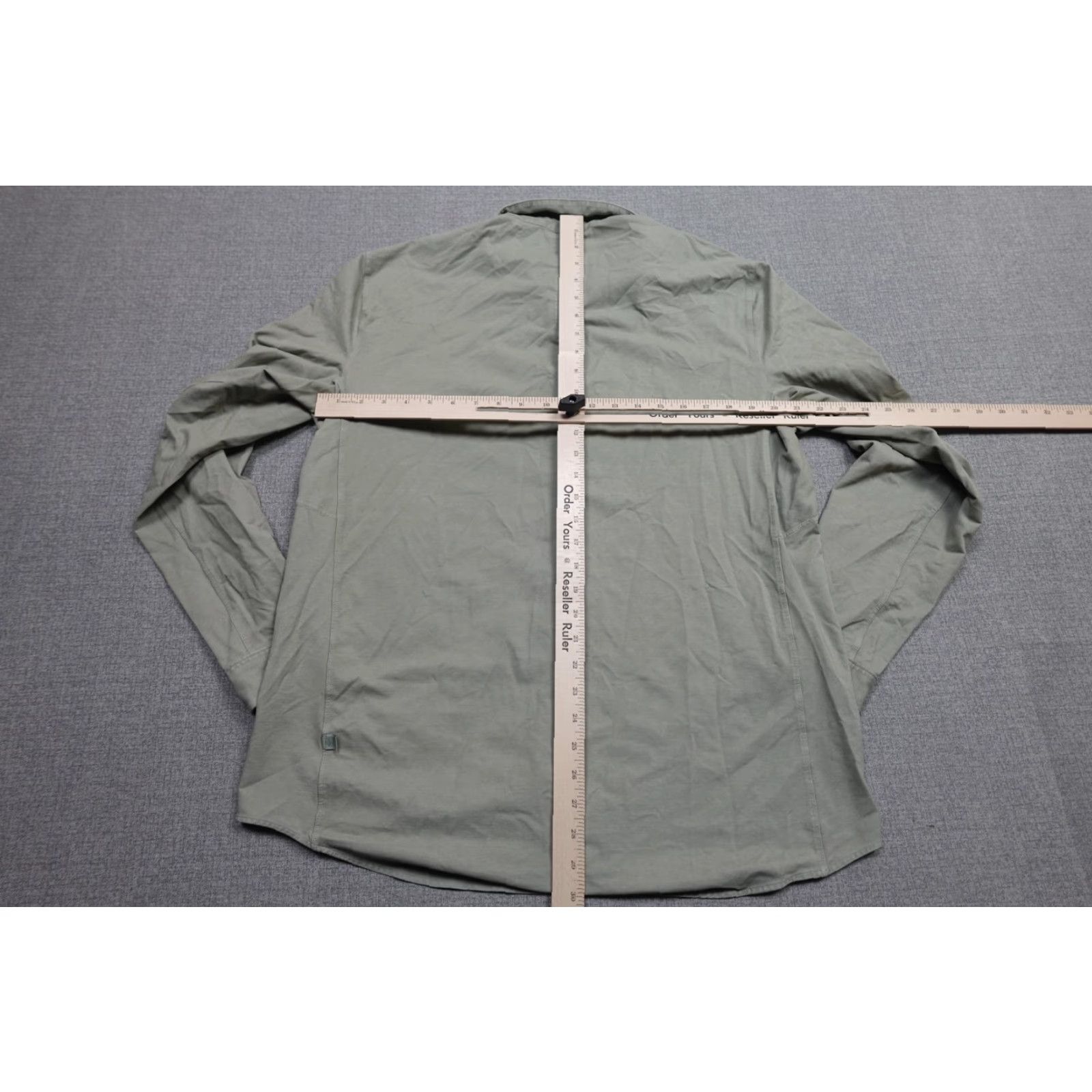 Lululemon Lululemon Button Front Shirt Mens Large Green Twill Casual Long Sleeve Button-Up Shirt Mens Large Green Lululemon Size US L / EU 52-54 / 3 - 5 Thumbnail