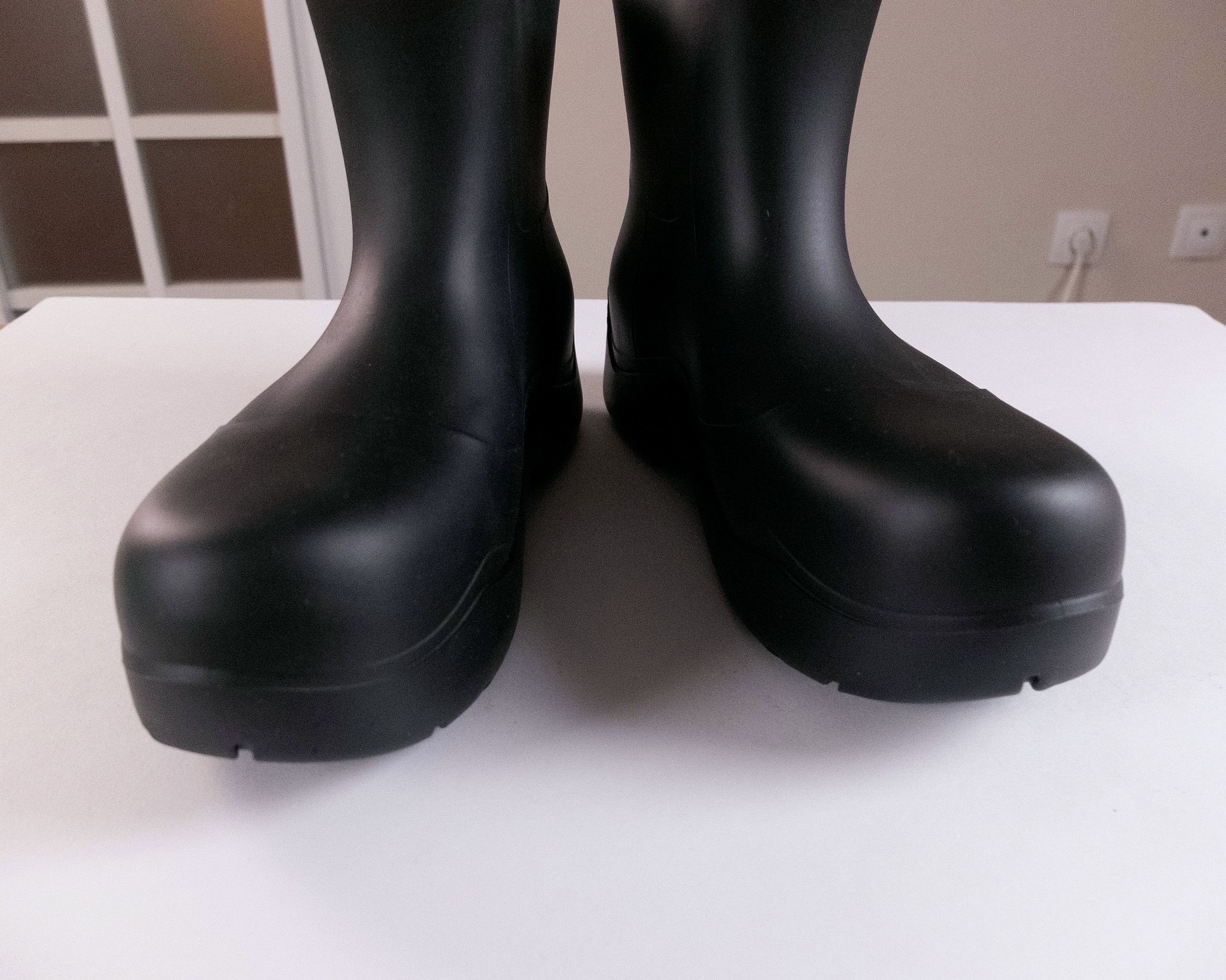 Bottega Veneta BOTTEGA VENETA Puddle matte black rubber boots Size 8 / 41 q Size US 8 / EU 41 - 8 Thumbnail