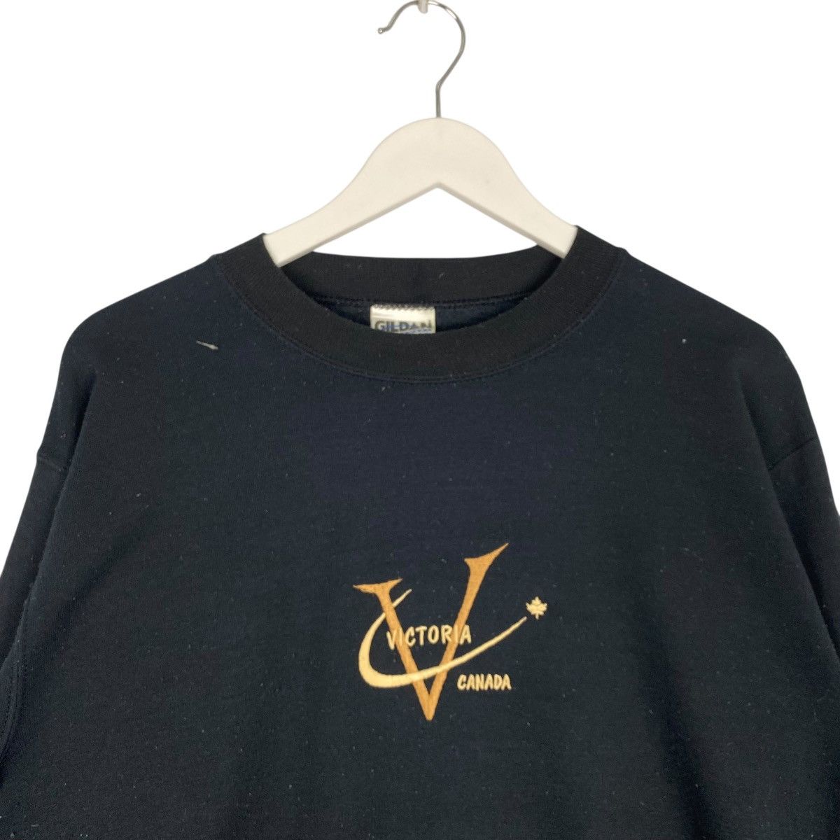 Vintage Vintage 90s Victoria Canada Sweatshirt Black Pullover Size S Size S / US 4 / IT 40 - 4 Thumbnail