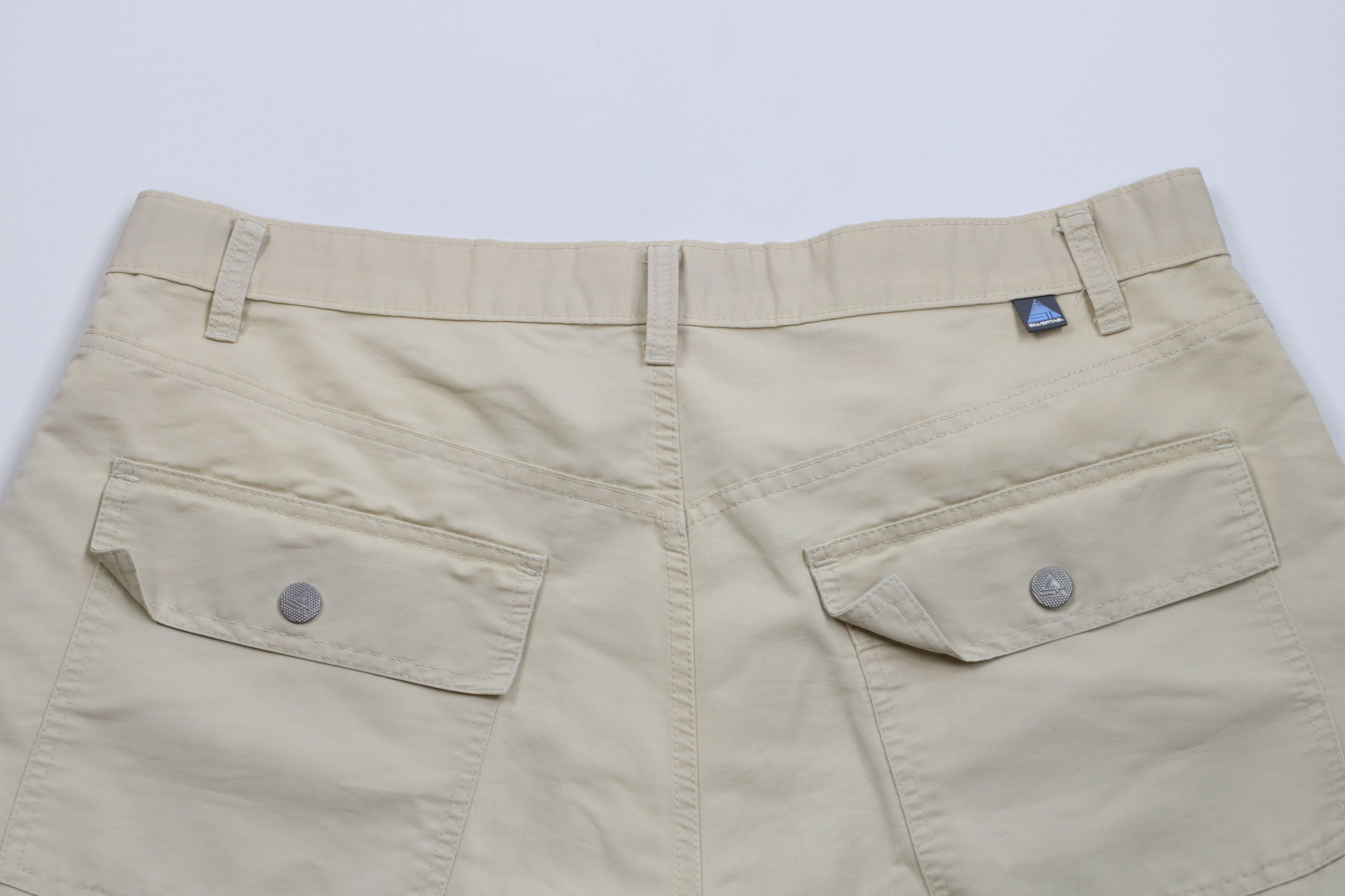 Levi's × Vintage Vintage 90s Levis SilverTab Loose Fit Cargo Shorts Beige Size US 36 / EU 52 - 10 Thumbnail