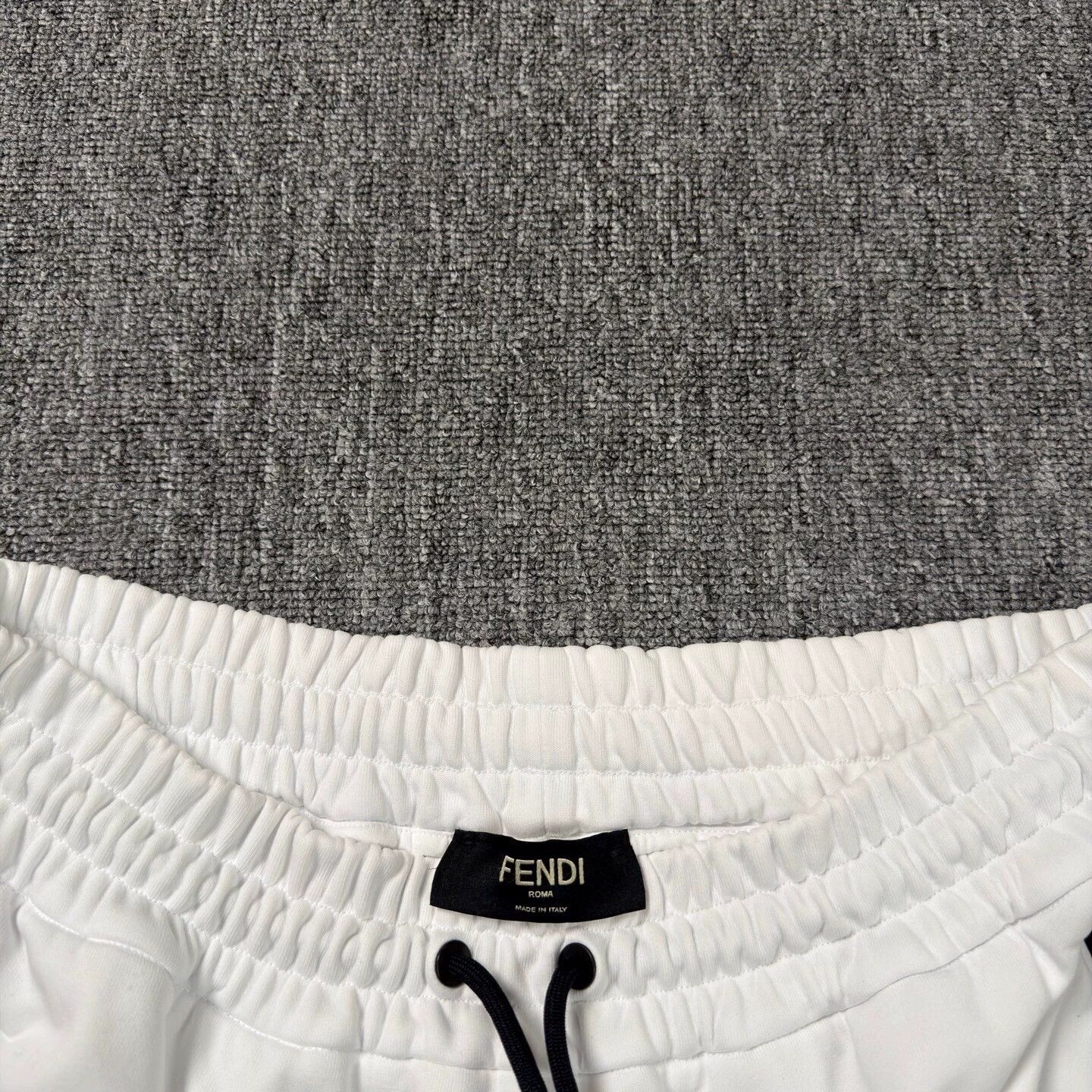 Fendi Fendi White Monogram Paneled Bermuda Shorts L Size US 34 / EU 50 - 3 Thumbnail