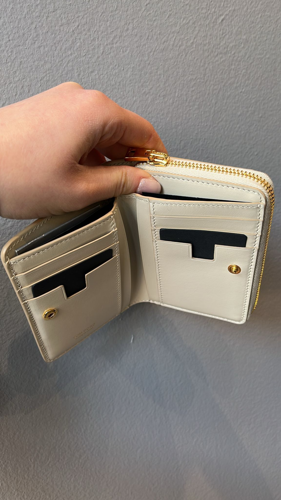 Tom Ford o1loc1c0126 S0469 Size: OS / Wallet in Beige Size ONE SIZE - 2 Thumbnail