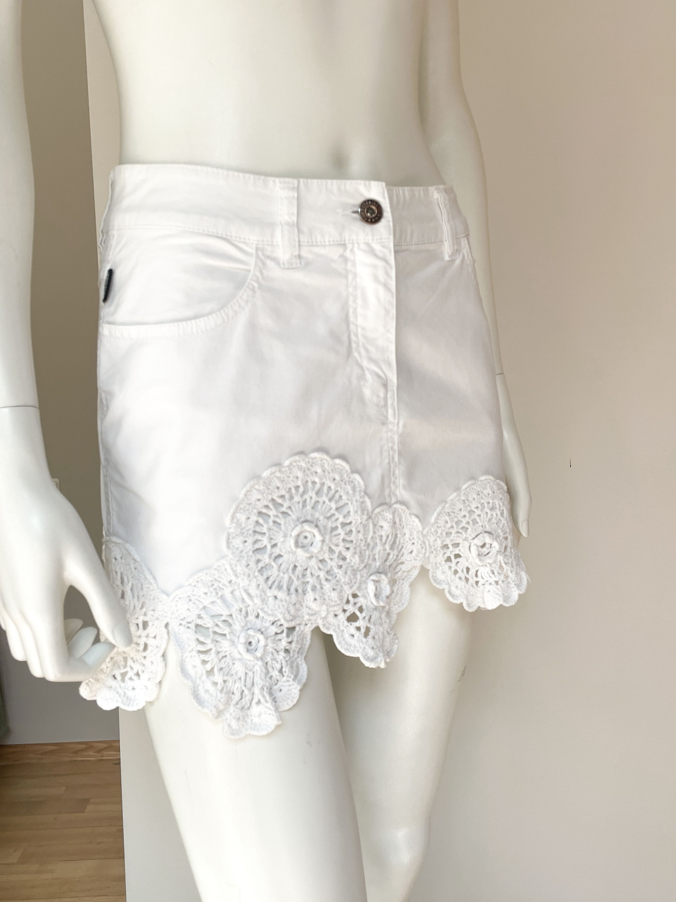 Moschino mini skirt Size 24" / US 00 / IT 34 - 3 Thumbnail