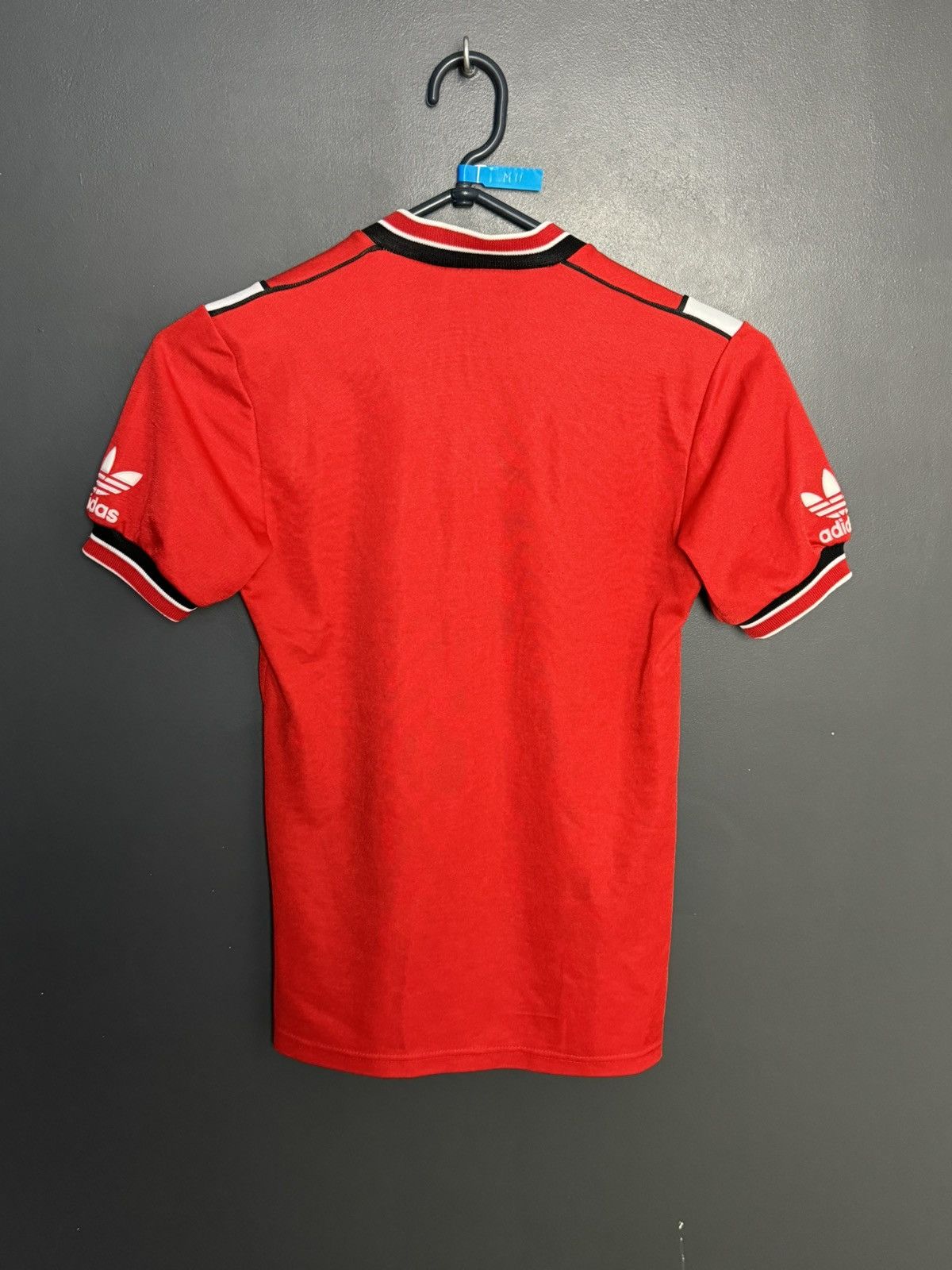 Vintage KIDS Manchester United 84/86 Home Football Jersey Size US XS / EU 42 / 0 - 2 Thumbnail