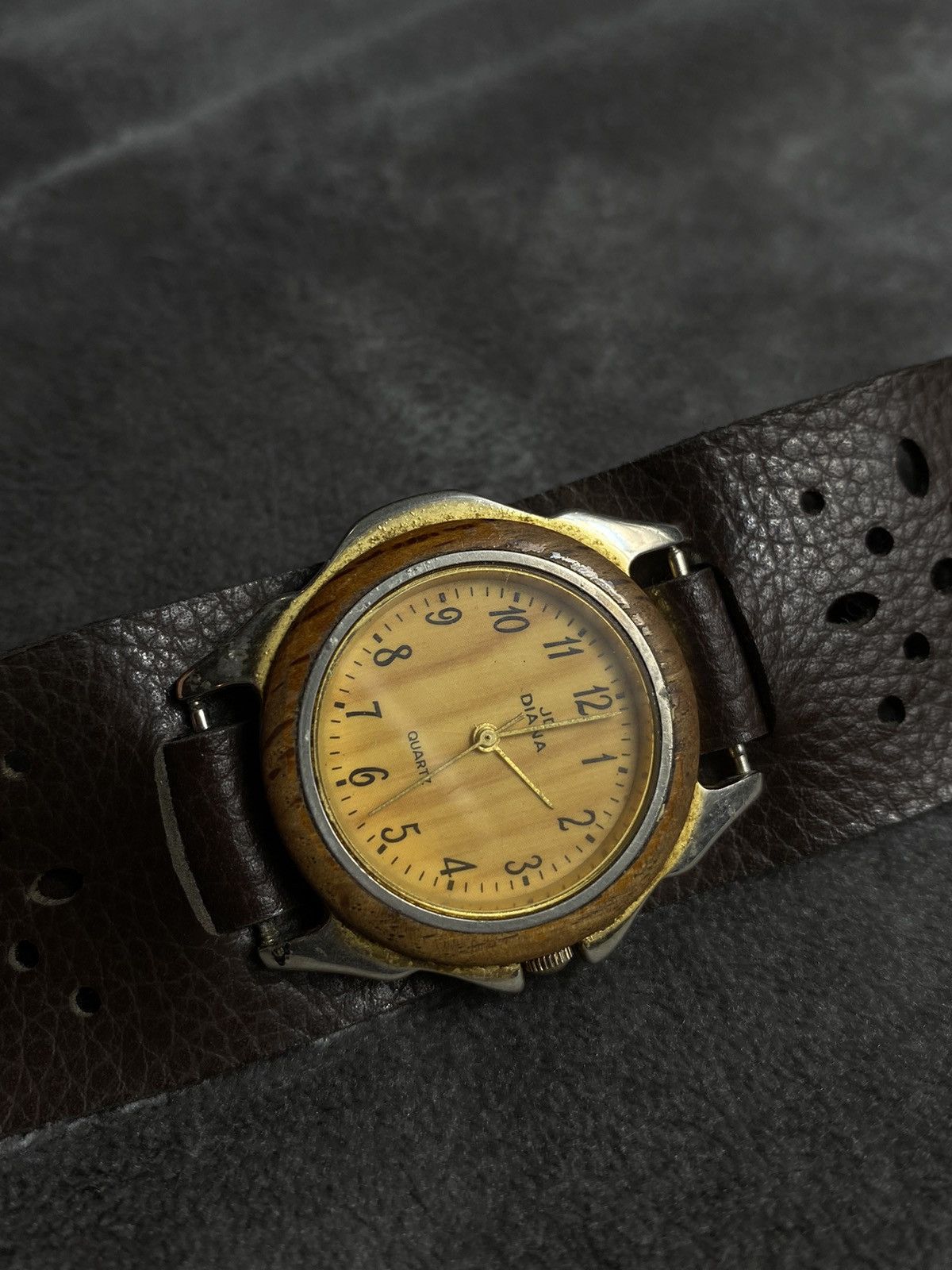 Jewelry Futuristic Vintage Japan Diana Leather Watch - Work 100% Size ONE SIZE - 7 Thumbnail