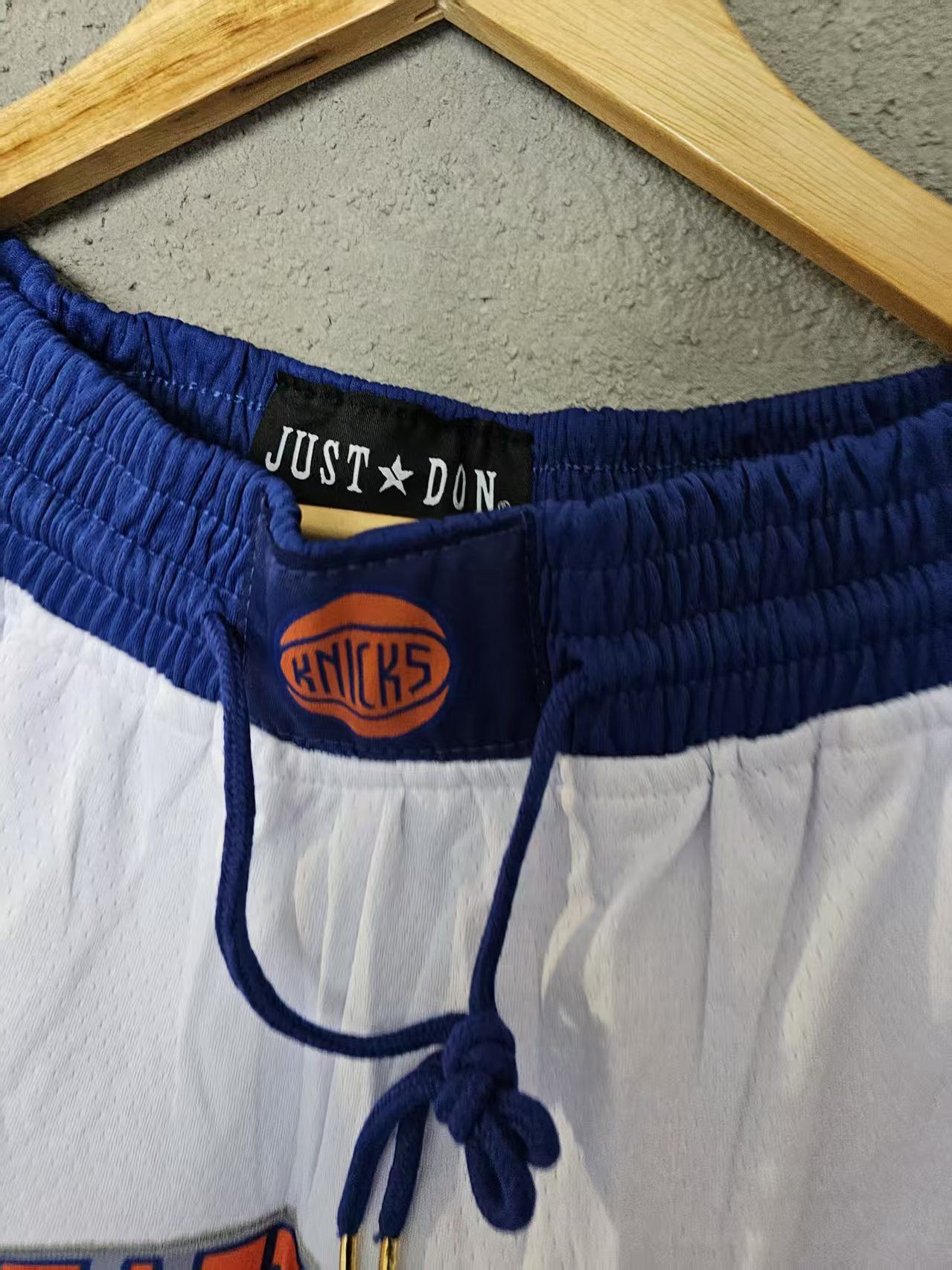 NBA New York Knicks Short XL White Size US 36 / EU 52 - 3 Thumbnail