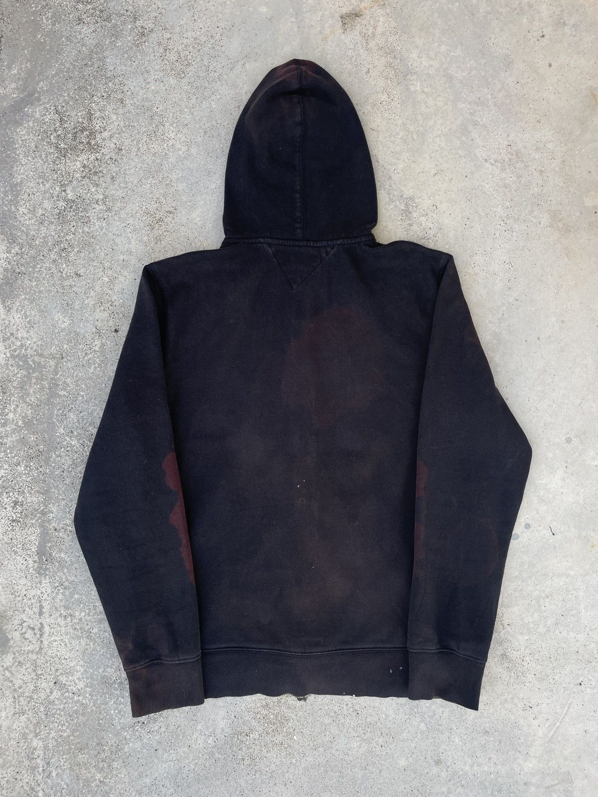 Tommy Hilfiger × Vintage Vintage Faded Black Tommy Hilfiger Zip Up Hoodie Size US L / EU 52-54 / 3 - 3 Thumbnail