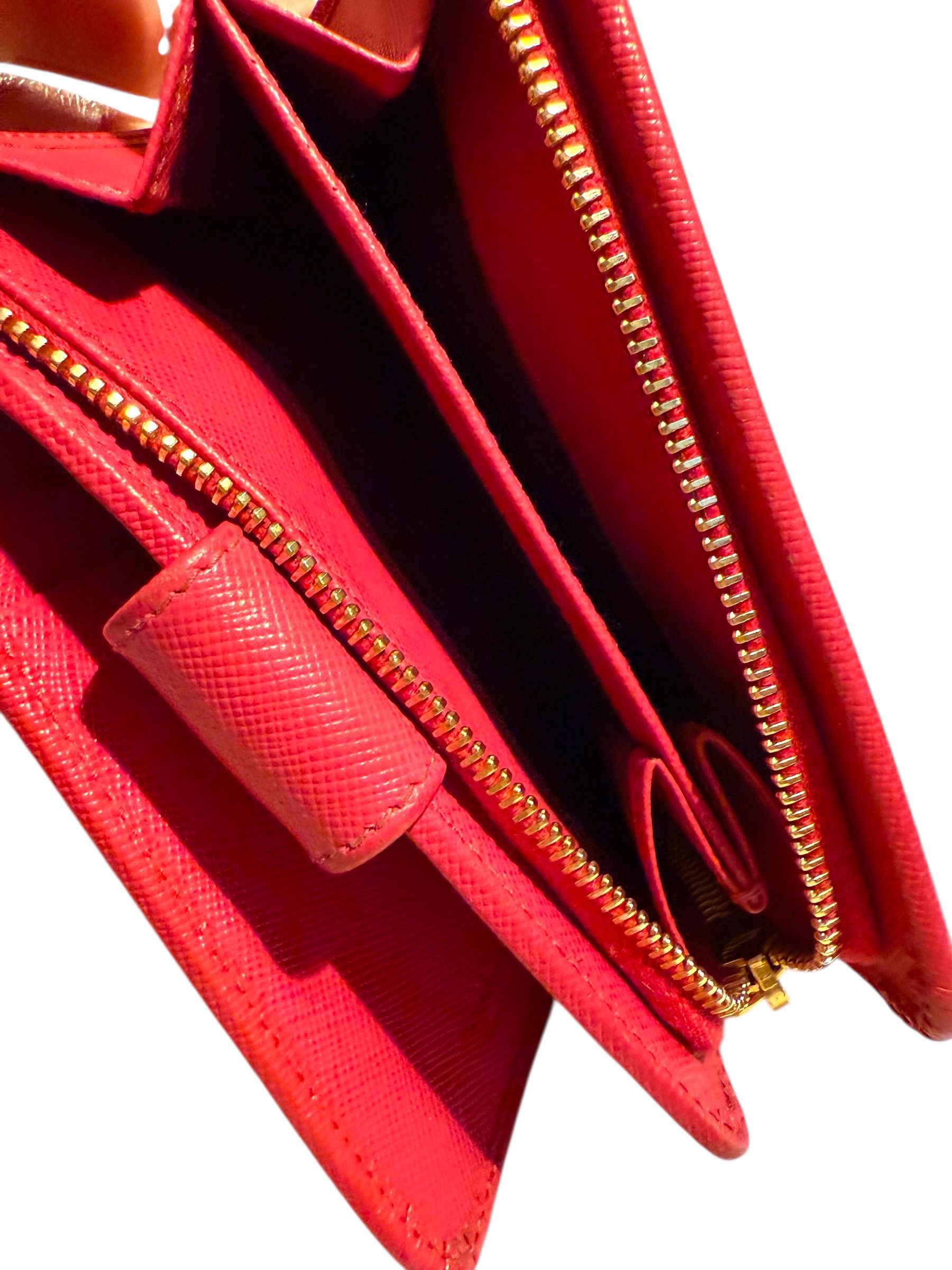 Prada Vintage Prada Saffiano Compact Wallet Size ONE SIZE - 6 Thumbnail