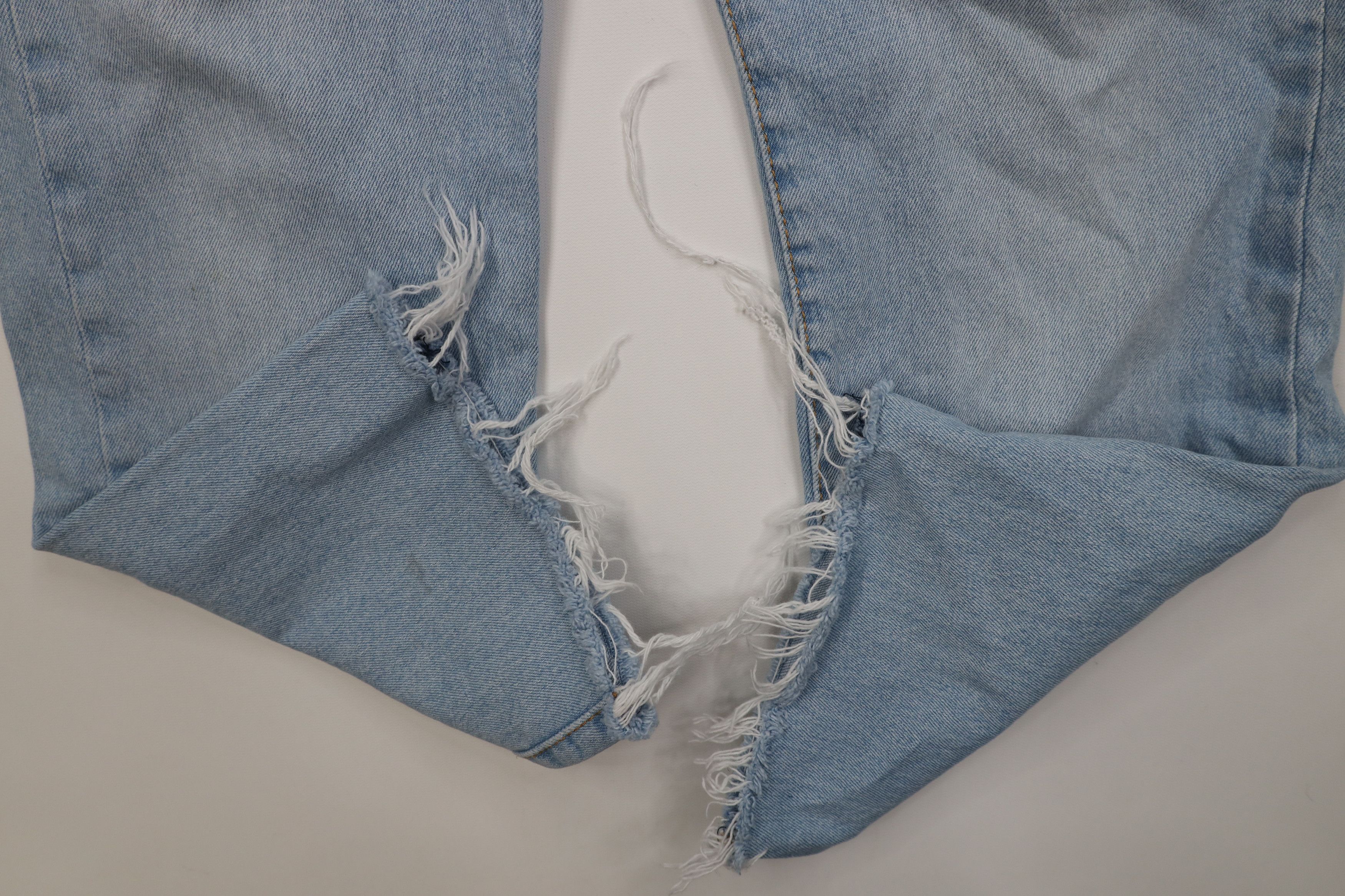 Levi's Vintage Y2K Levis 501xx Custom Cut Off Original Fit Jeans Size US 32 / EU 48 - 5 Thumbnail