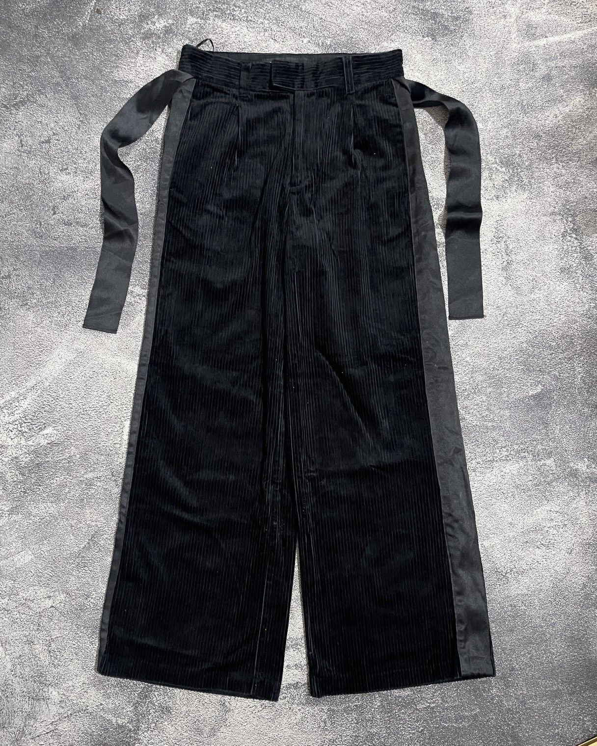 GU × Undercover GU x Undercover Wide Leg Corduroy Pants Size US 27 - 1 Thumbnail