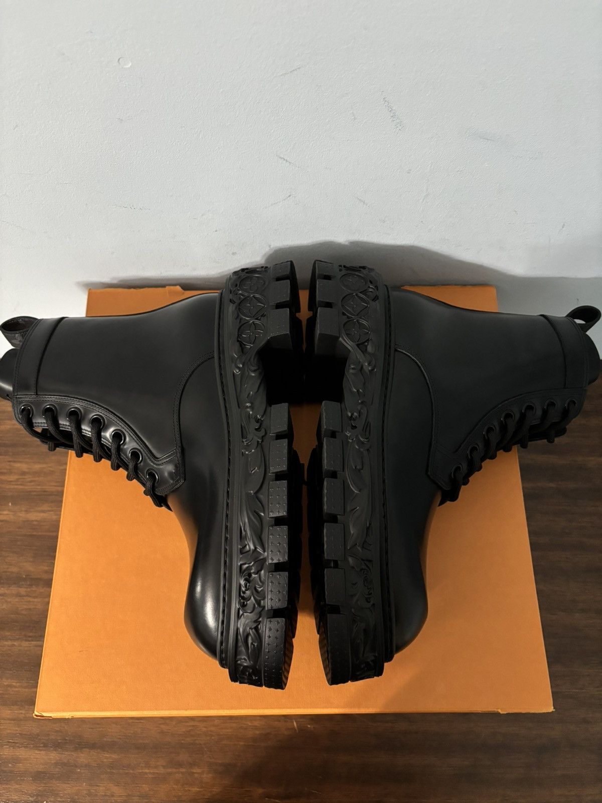 Louis Vuitton Louis Vuitton Baroque Ranger Boot Size US 9 / EU 42 - 4 Thumbnail