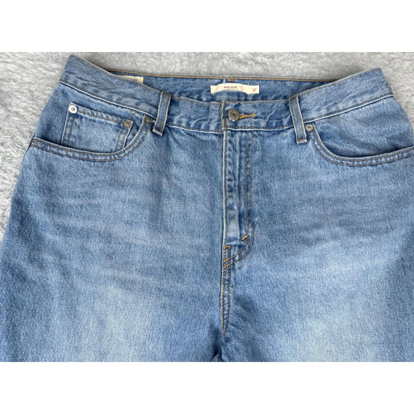 Levi's Levis Premium Jeans Womens 32x27 Blue Mom Jean High Rise Straight Leg Raw Hem Size 24" / US 00 / IT 34 - 4 Thumbnail