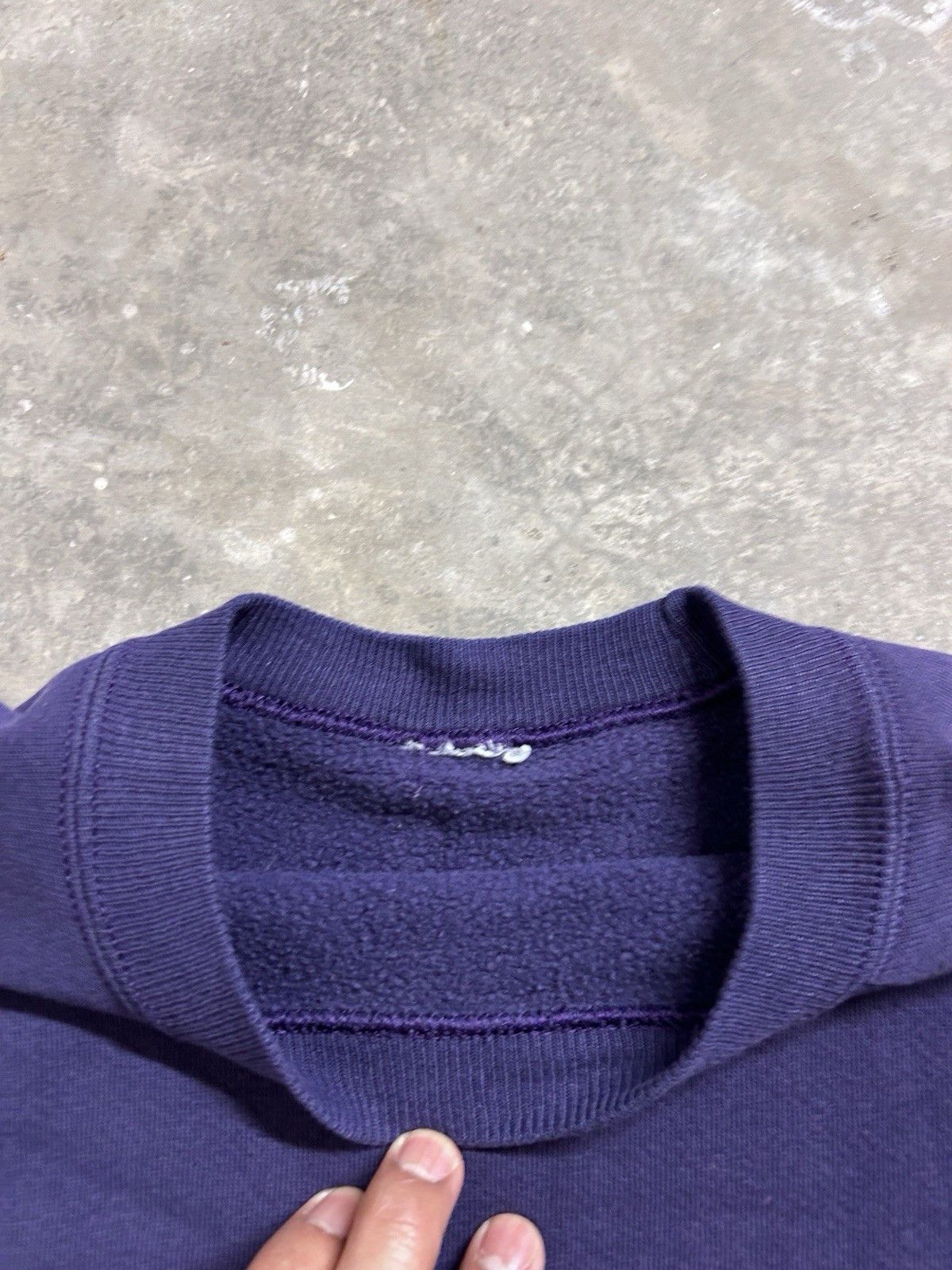 Vintage Vintage 80’s Faded Distressed Sweatshirt Size Large Size US L / EU 52-54 / 3 - 3 Thumbnail