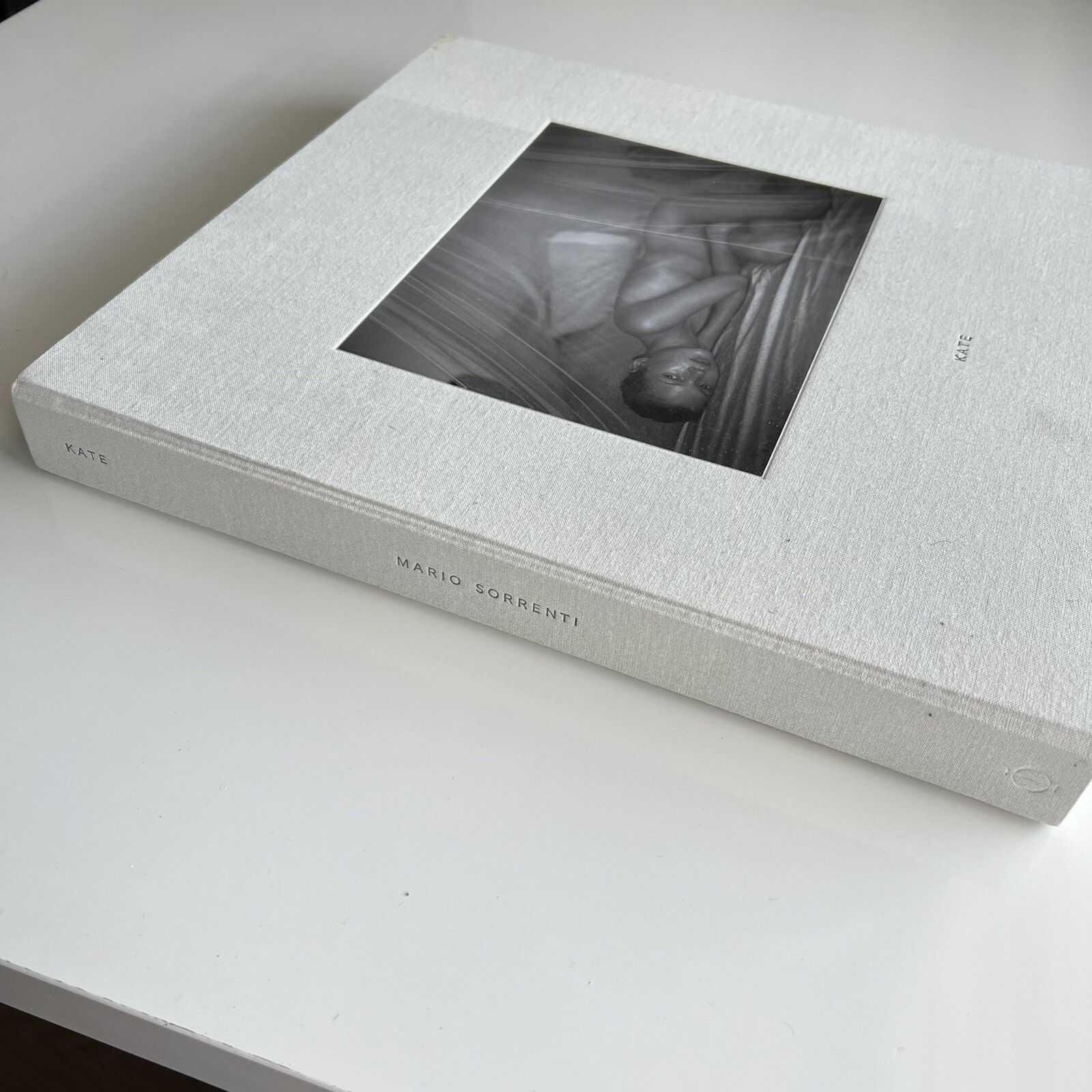 Supreme Kate Moss by Mario Sorrenti Rare Book Signed Copy Ed. Of 100 Size ONE SIZE - 9 Thumbnail