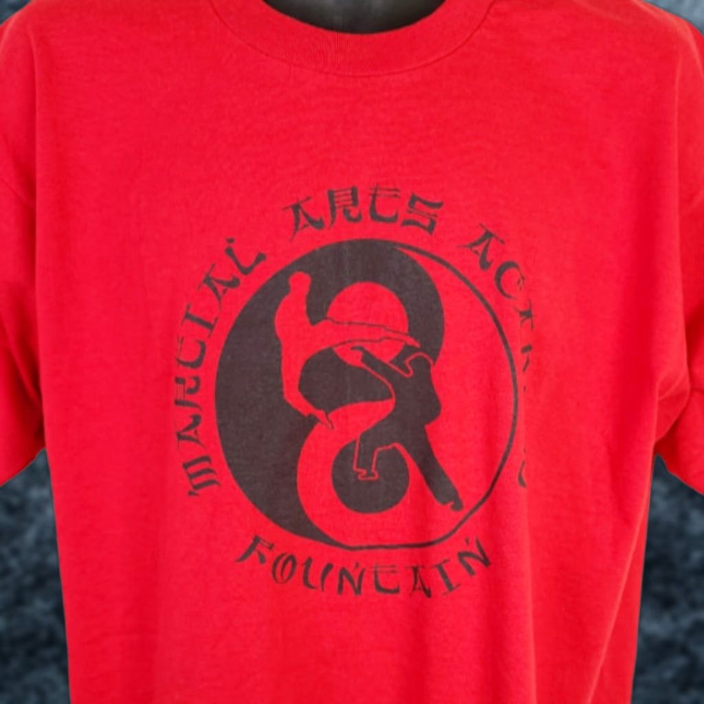 Fruit Of The Loom VINTAGE Fountain Martial Arts Academy T Shirt Mens XL Red 90s Yin Yang USA Size US XL / EU 56 / 4 - 1 Thumbnail