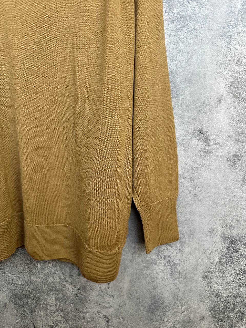 John Smedley John Smedley Camel Brown V-Neck Wool Sweater Made in England Size M / US 6-8 / IT 42-44 - 8 Thumbnail
