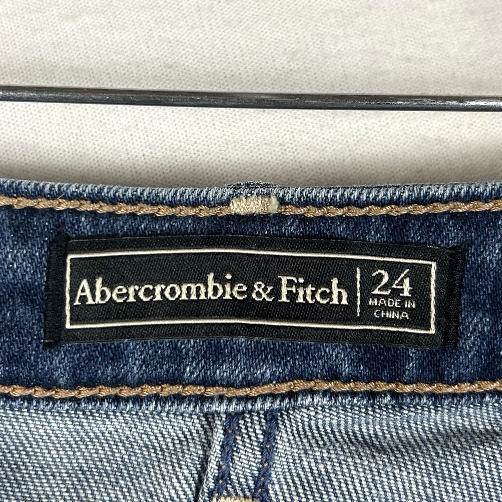 Abercrombie & Fitch Abercrombie & Fitch Denim Skirt Womens 24 Blue Faded Snap Button A-line Short Size 42" / US 20 - 3 Thumbnail