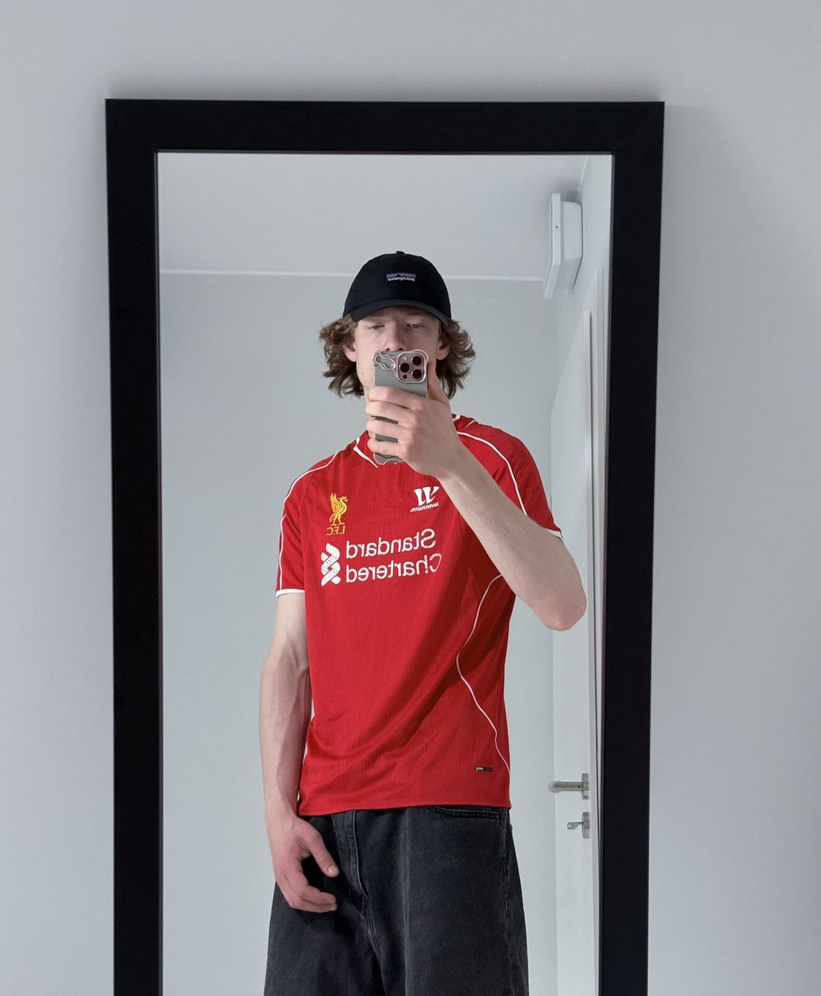 Other Vintage FC Liverpool sportswear y2k streetwear t-shirt Size US M / EU 48-50 / 2 - 4 Thumbnail