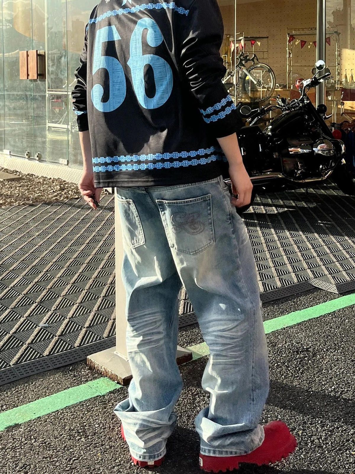 Vintage Whiskered Light Blue Loose Fit Distressed Denim Jeans Size US 30 / EU 46 - 2 Thumbnail