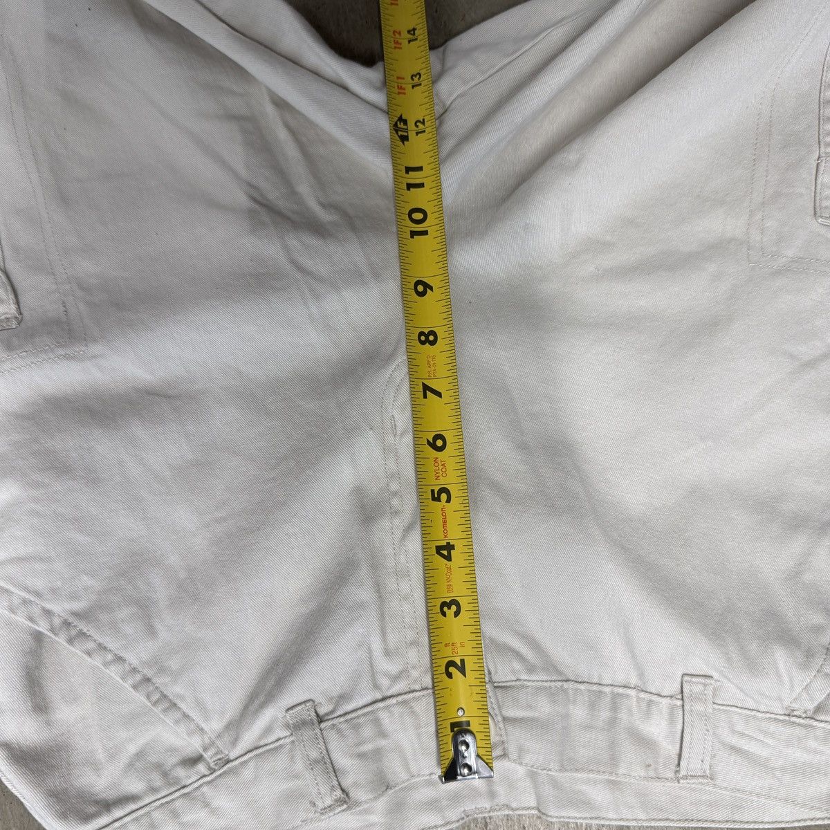 Bugle Boy Vintage Y2K Bugle Boy Cream Baggy Cargo Shorts Mens W36 Size US 36 / EU 52 - 6 Thumbnail